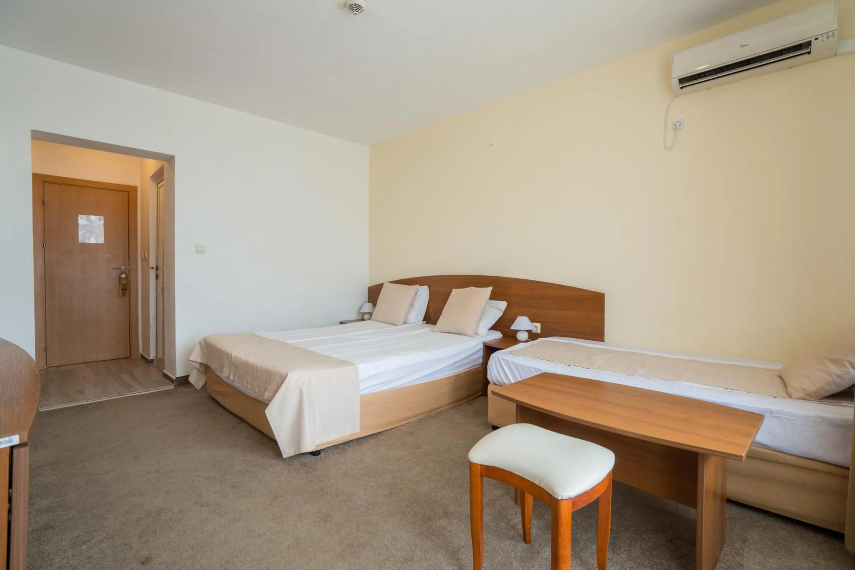 Bed in Perla Plaza Hotel - All Inclusive