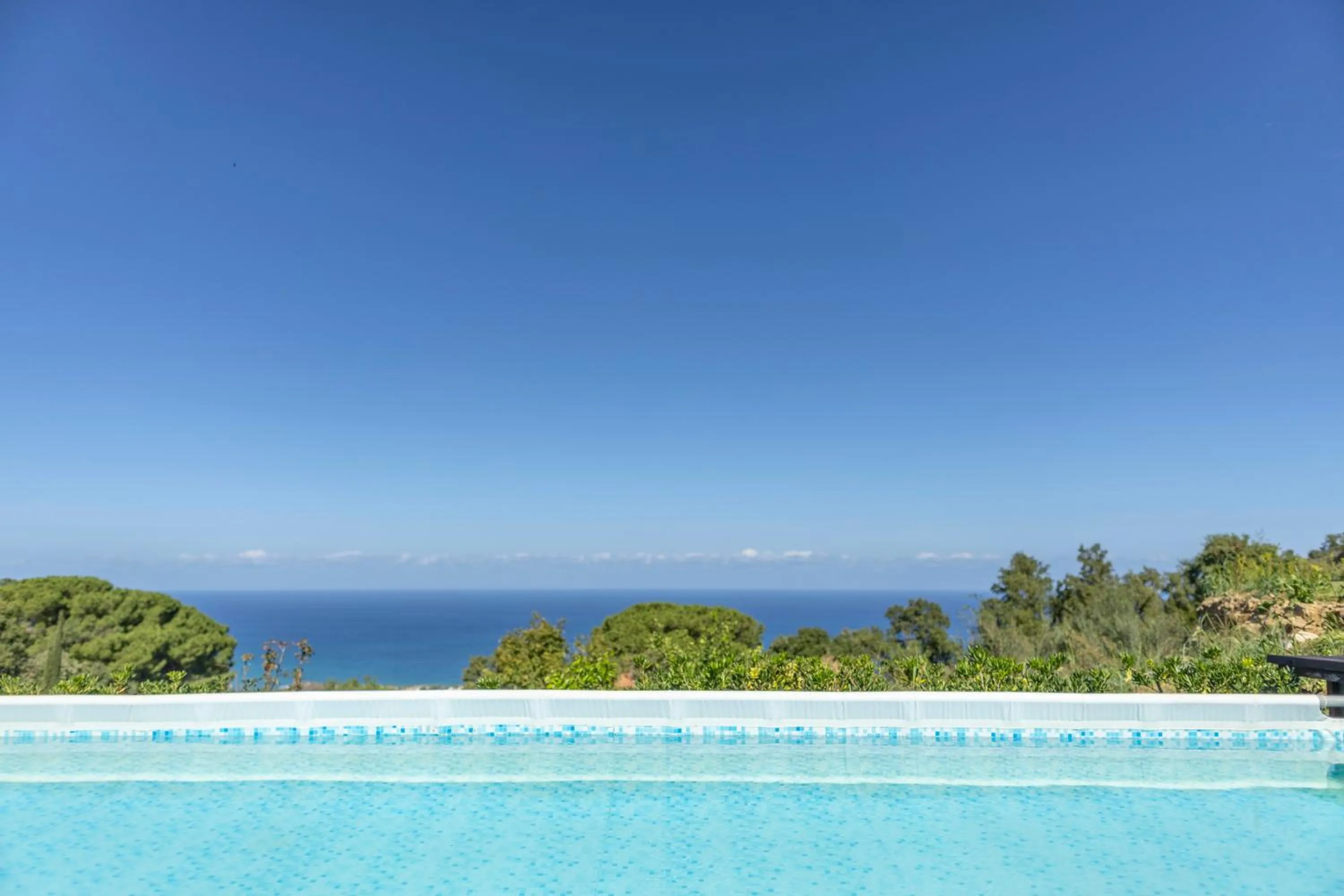 Pool view in B&B Le Ginestre