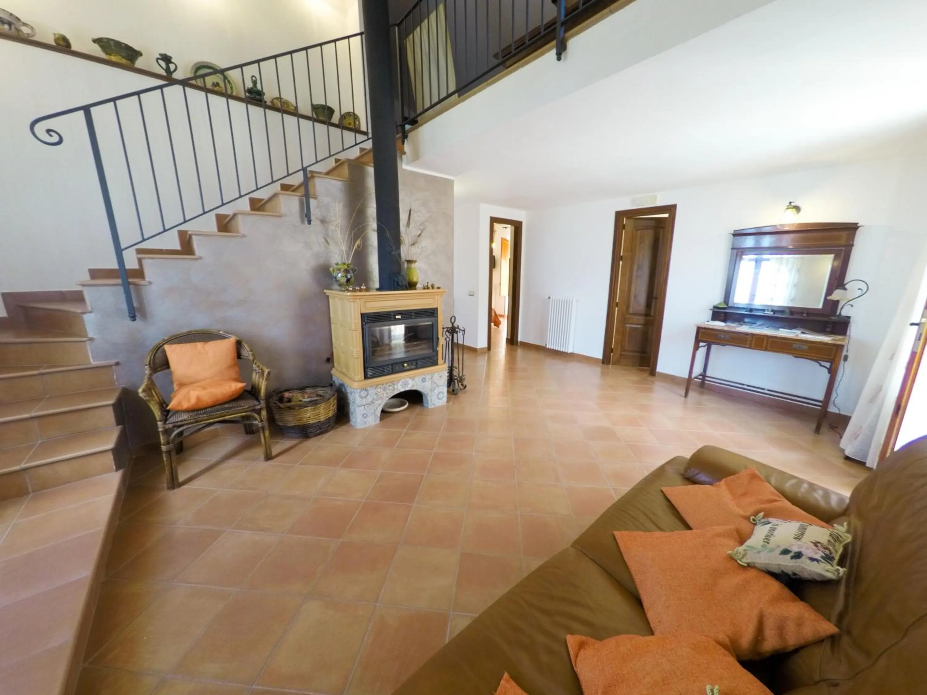 Communal lounge/ TV room in B&B Le Ginestre