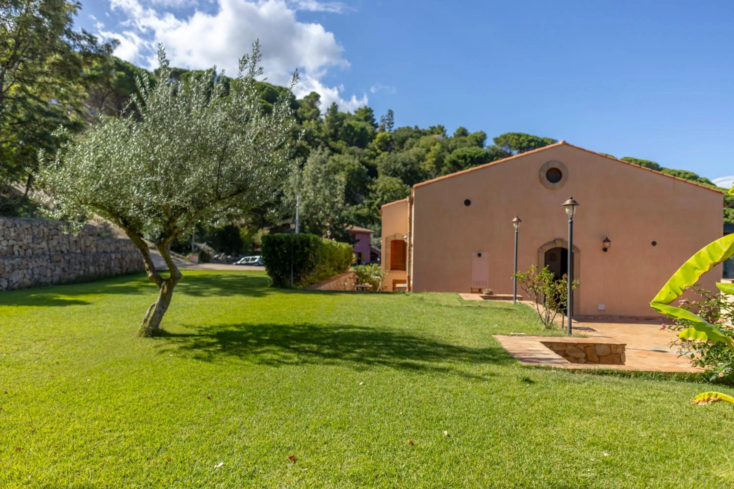 Property building in B&B Le Ginestre