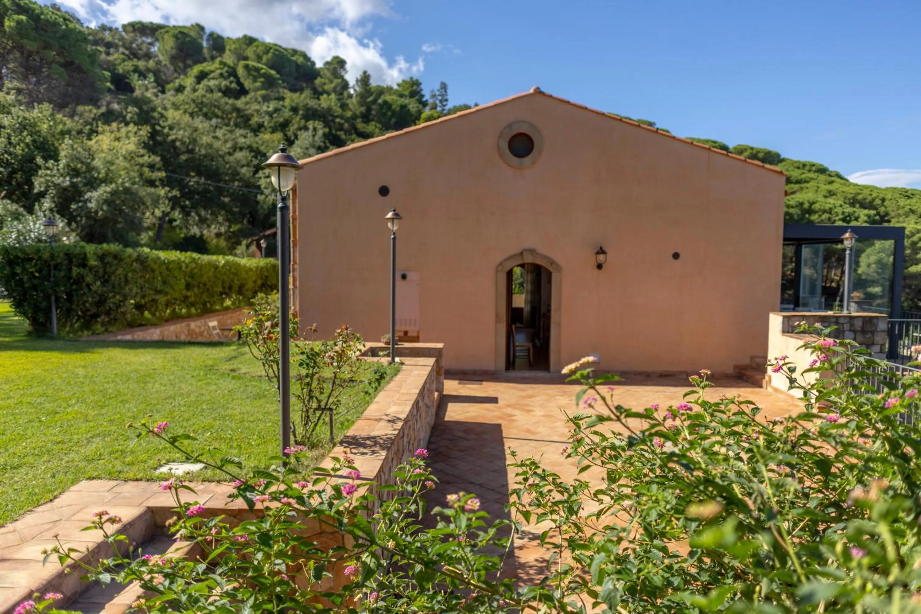 Property building in B&B Le Ginestre