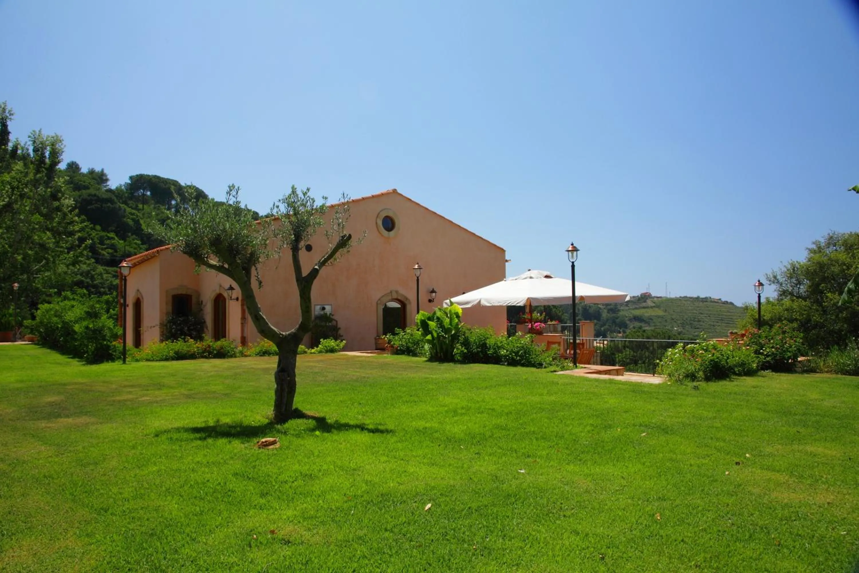 Garden in B&B Le Ginestre