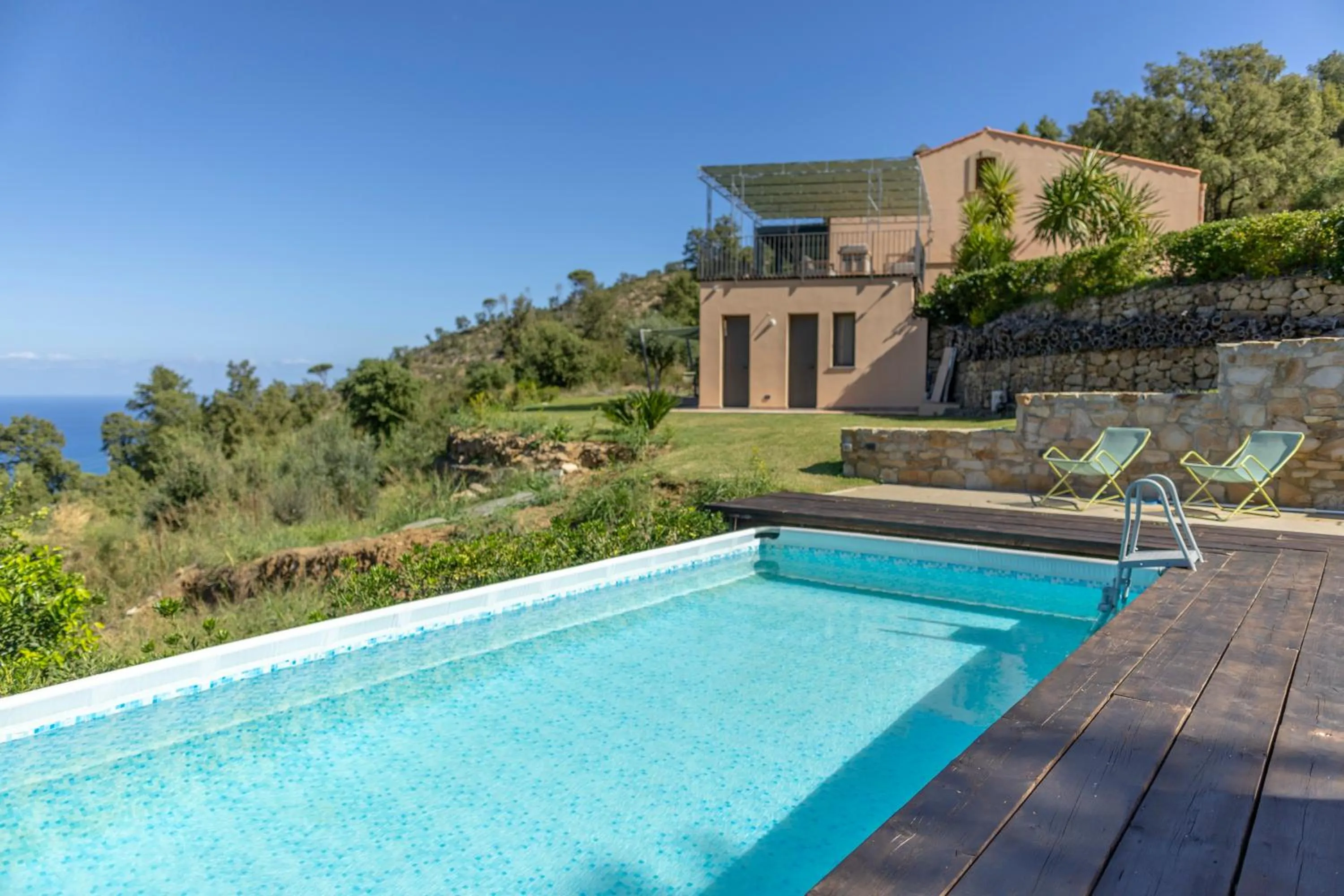 Pool view in B&B Le Ginestre