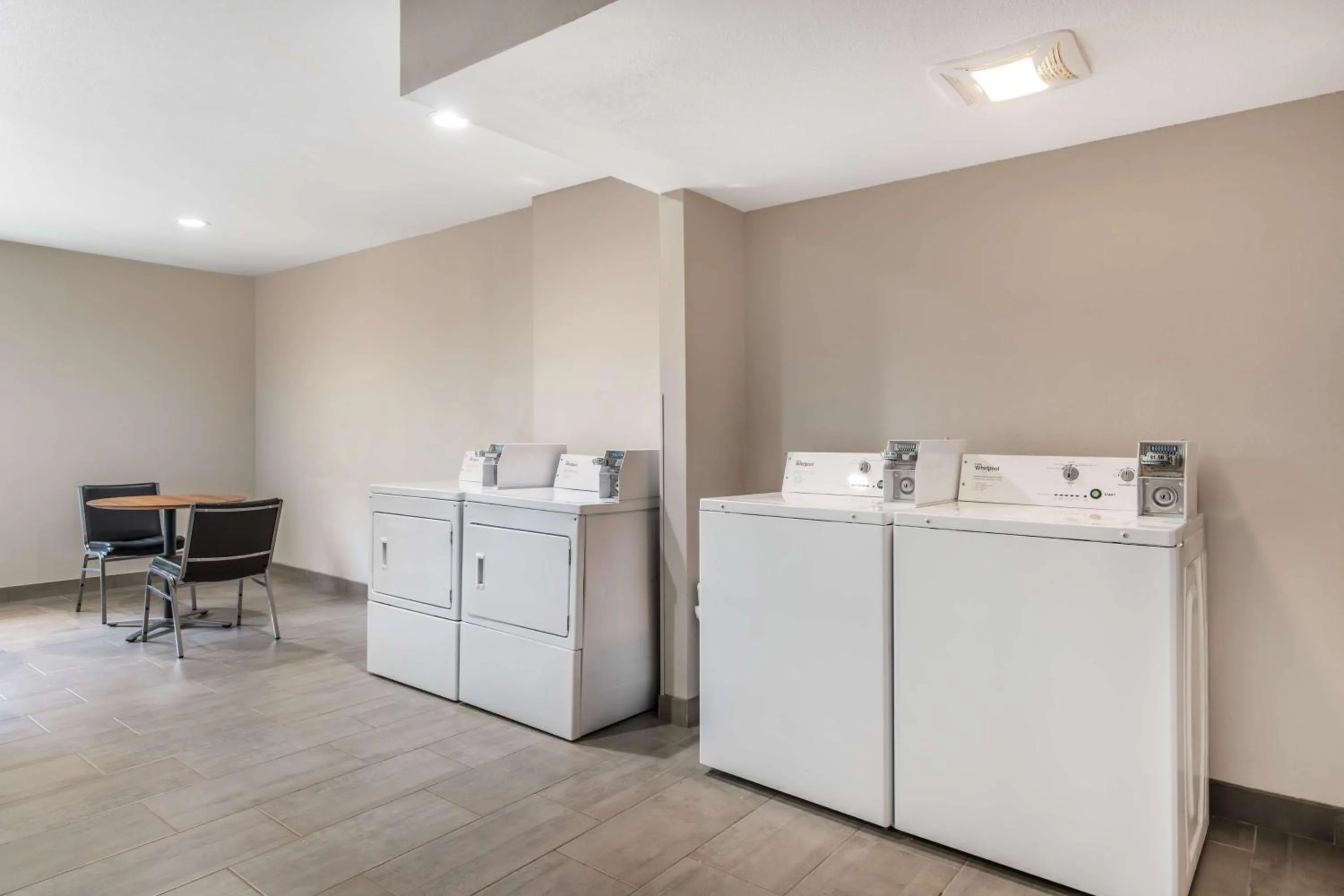 Property building in Best Western Atlanta-Marietta Ballpark Hotel