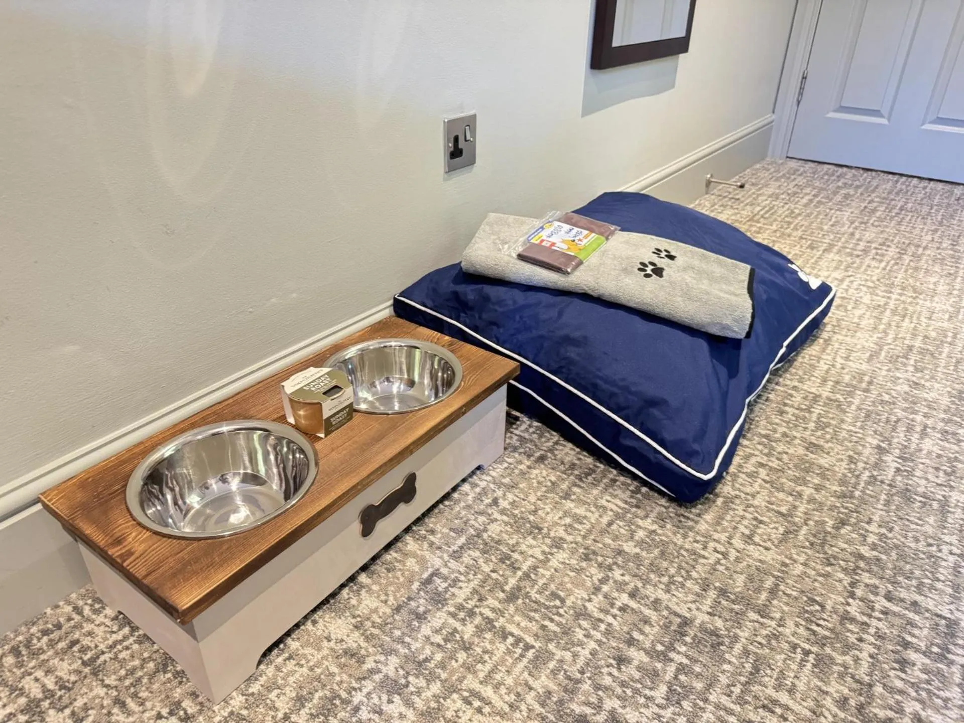 pet friendly, Bed in Mandolay Hotel Guildford