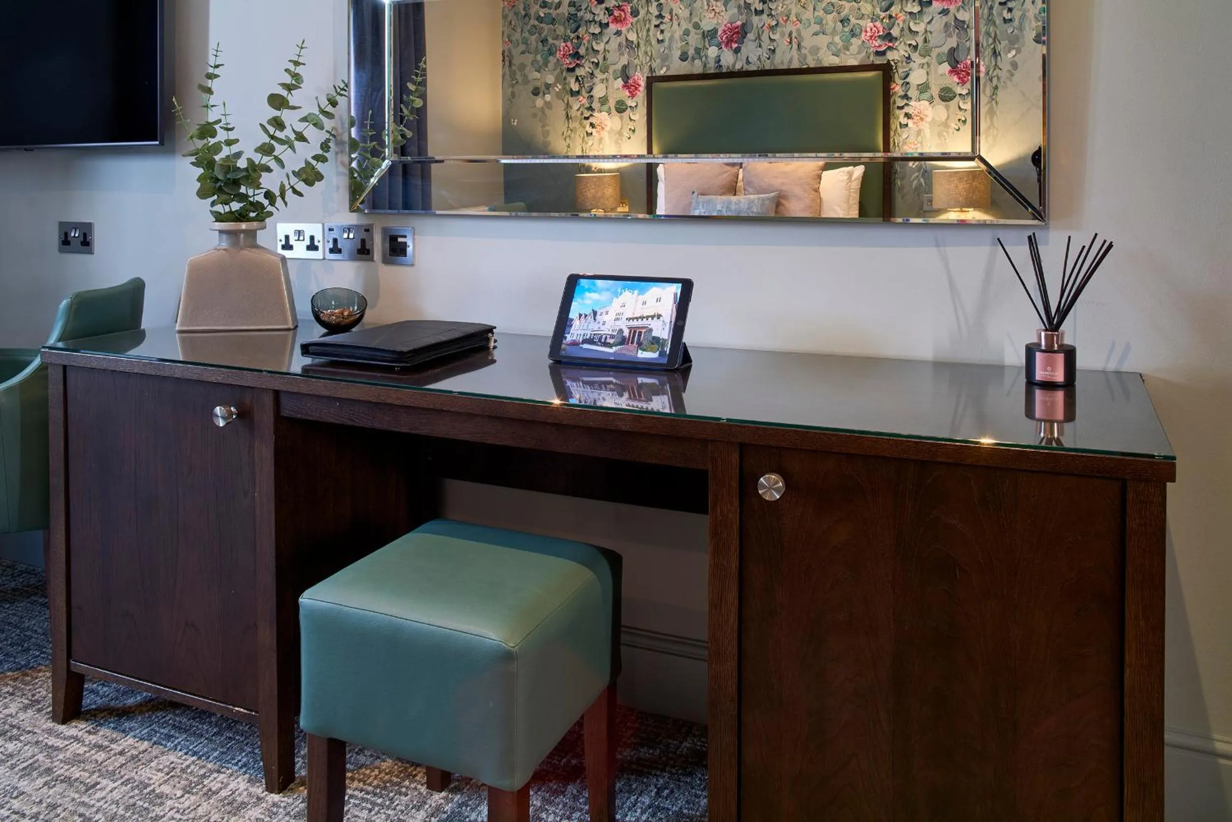 Decorative detail in Mandolay Hotel Guildford