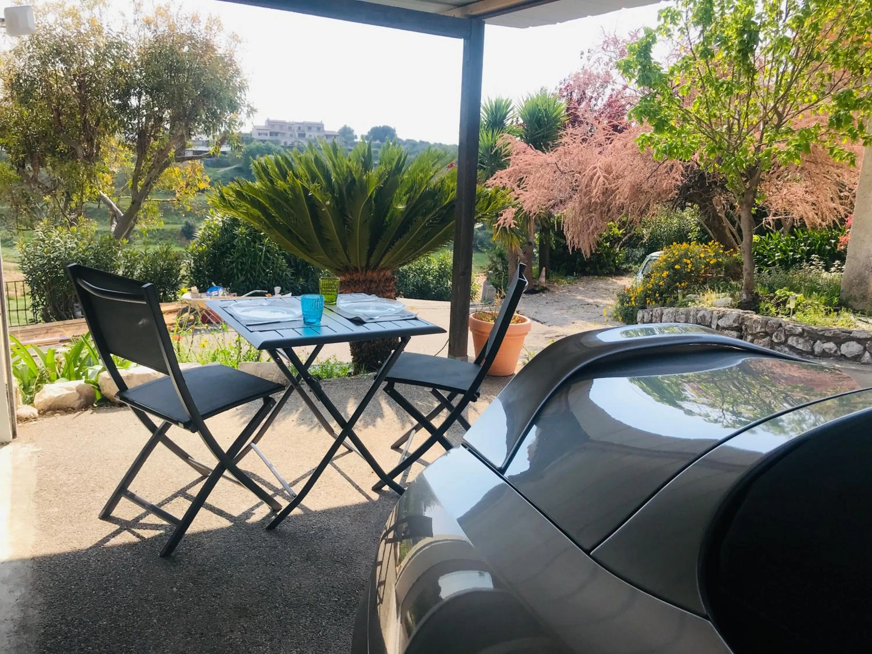 Garden view in Villa Antoline