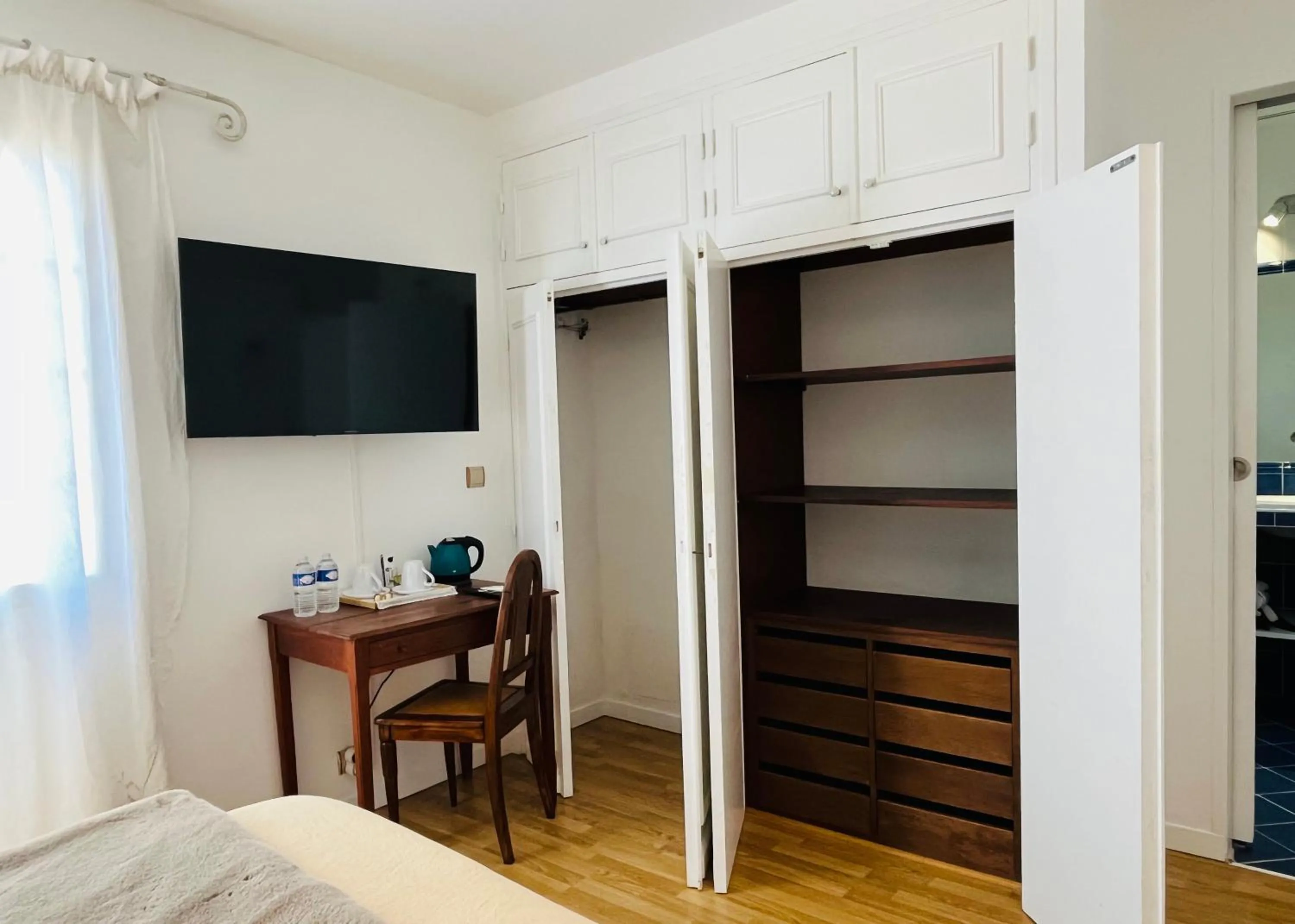 TV and multimedia, Bed in Villa Antoline