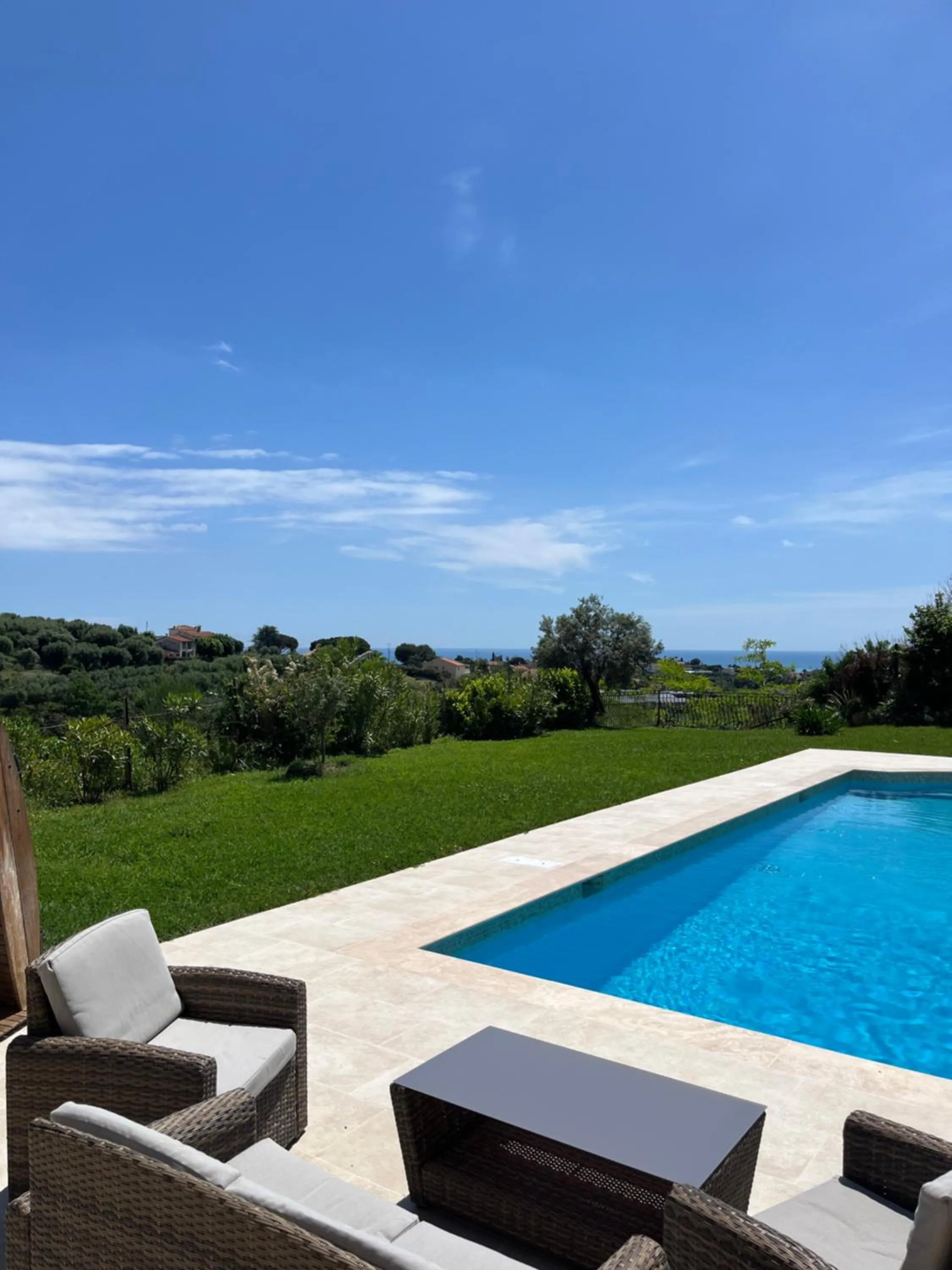 Garden view in Villa Antoline
