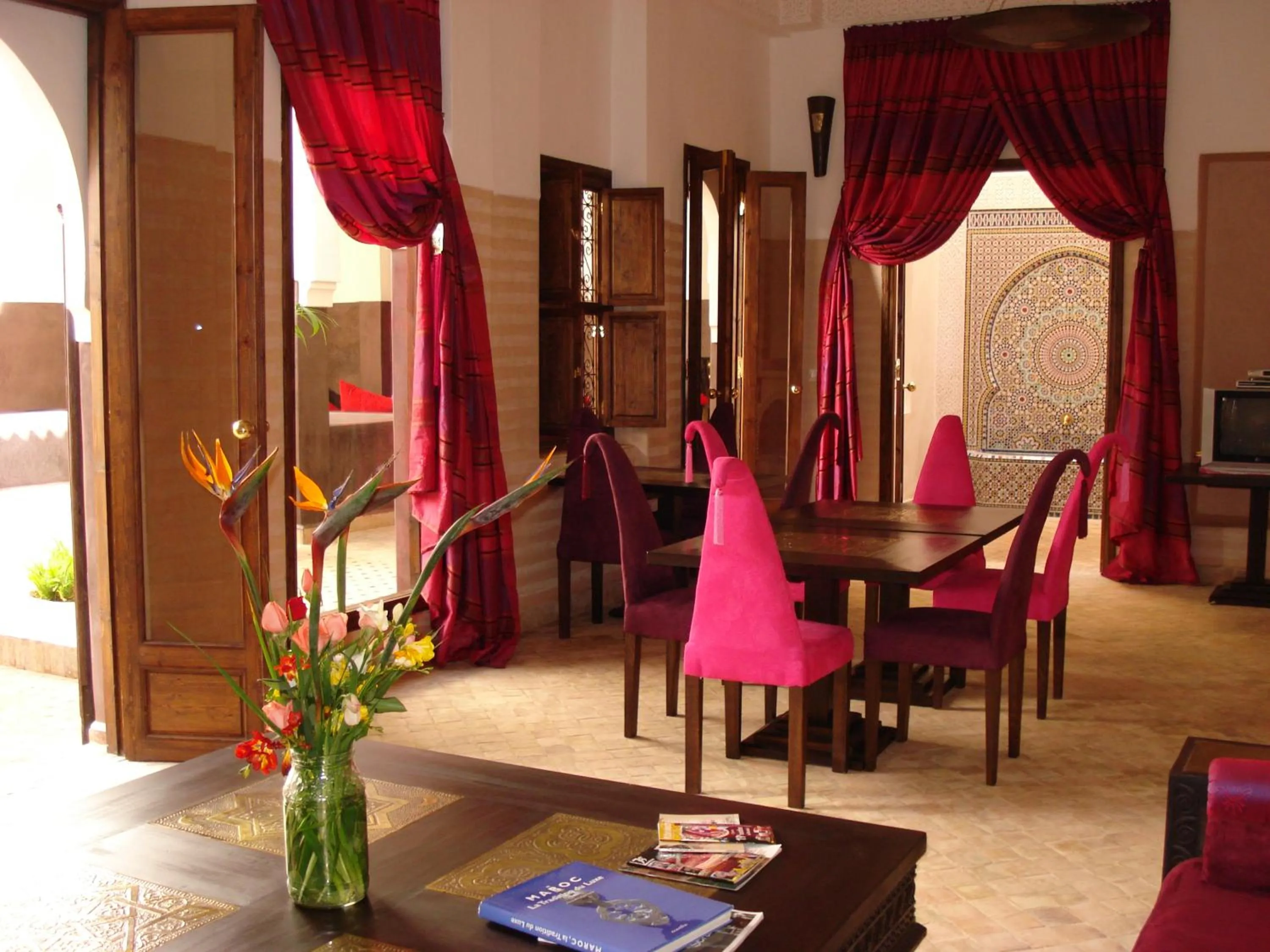 Restaurant/places to eat in Riad Pachavana