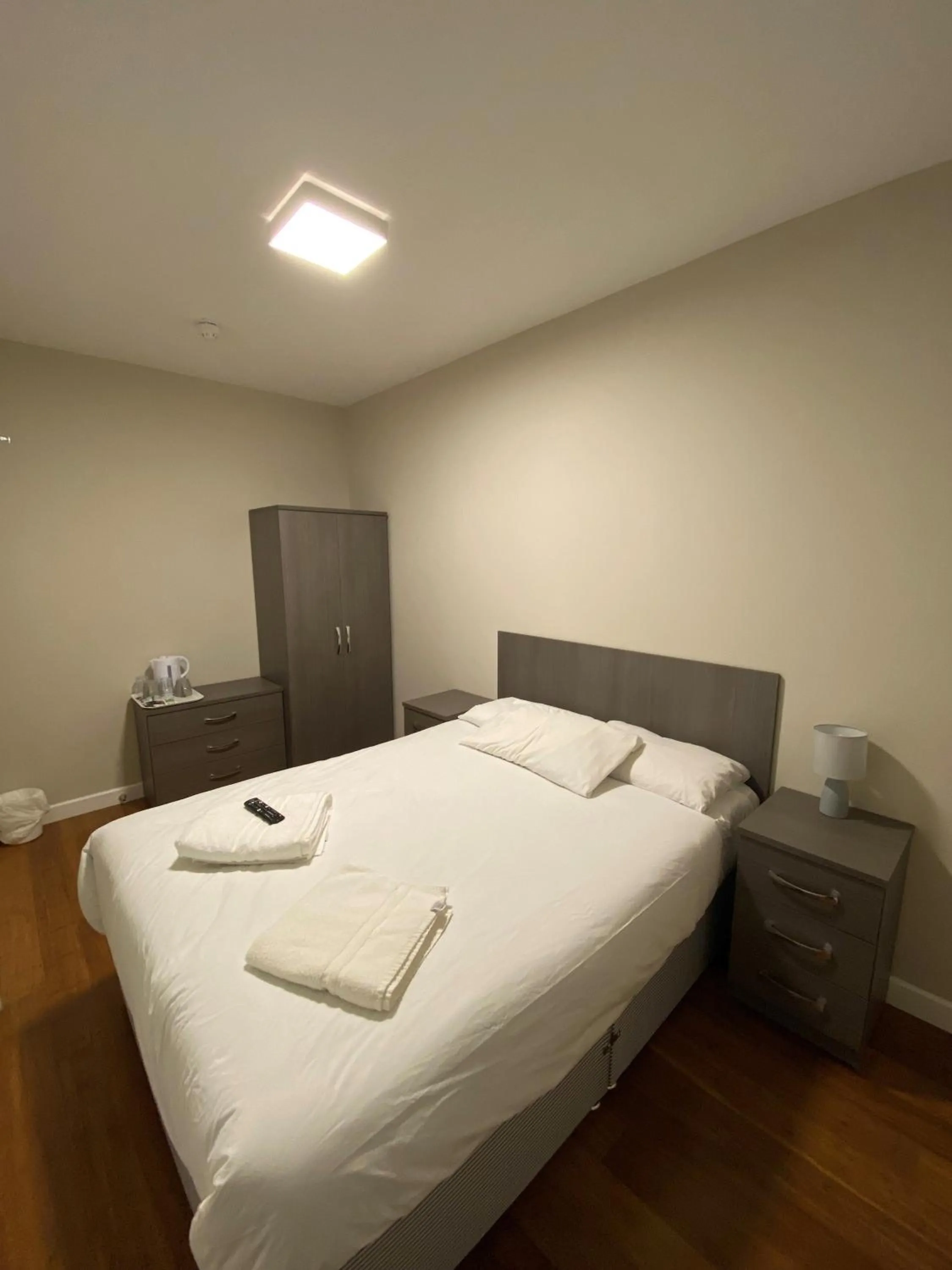 Bed in Buckingham Hotel