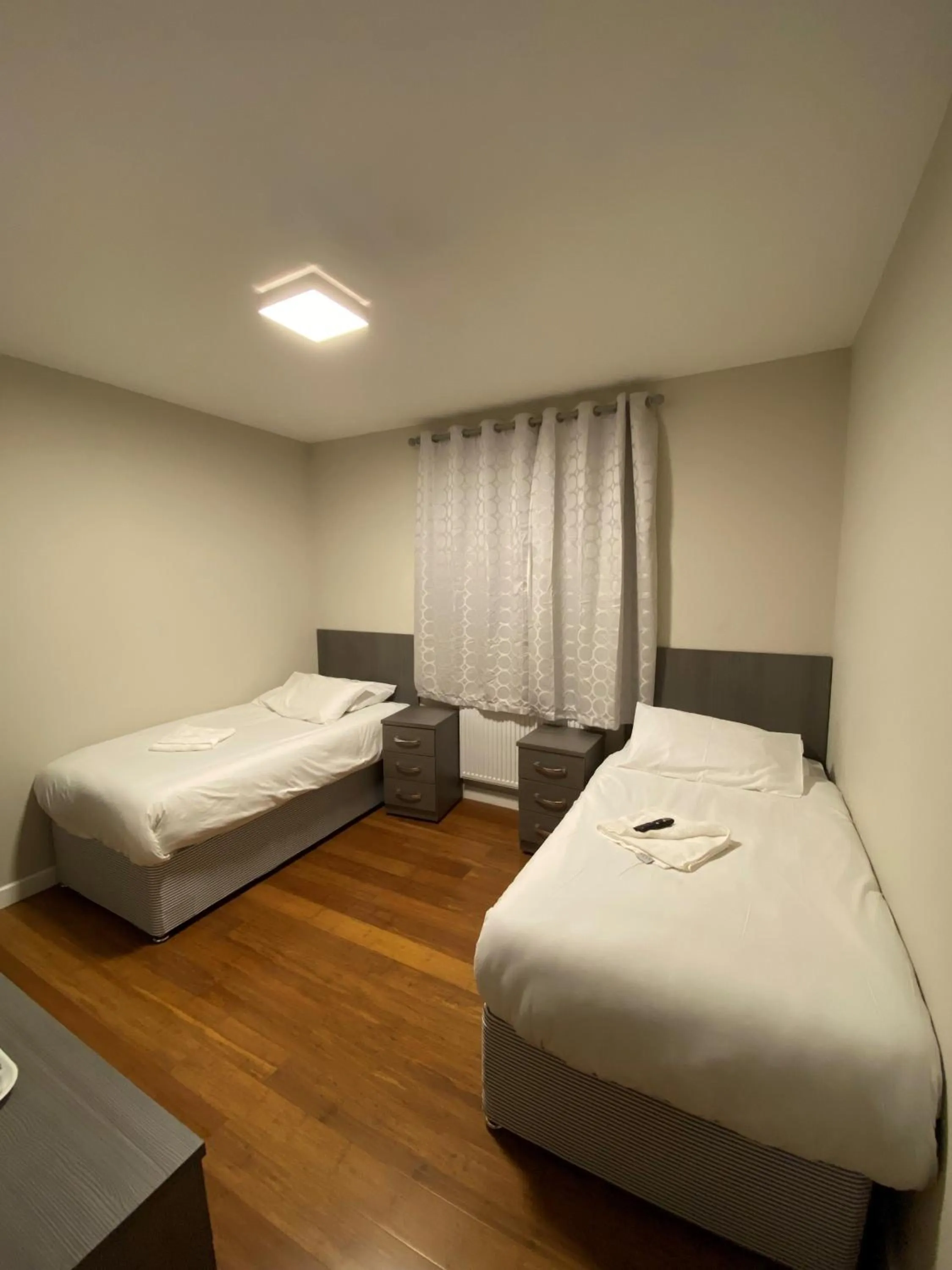 Bed in Buckingham Hotel