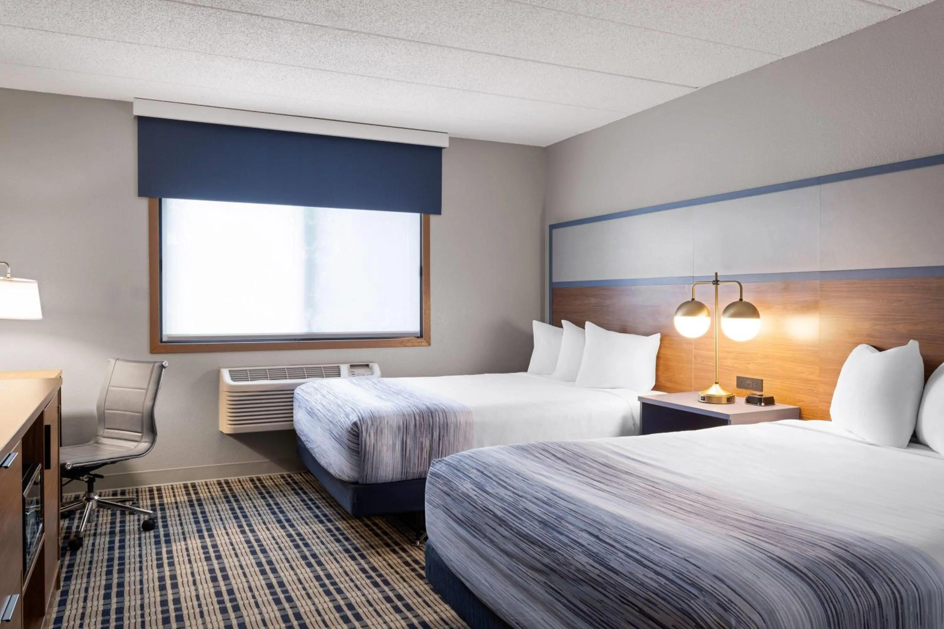 Photo of the whole room, Bed in AmericInn by Wyndham Alexandria