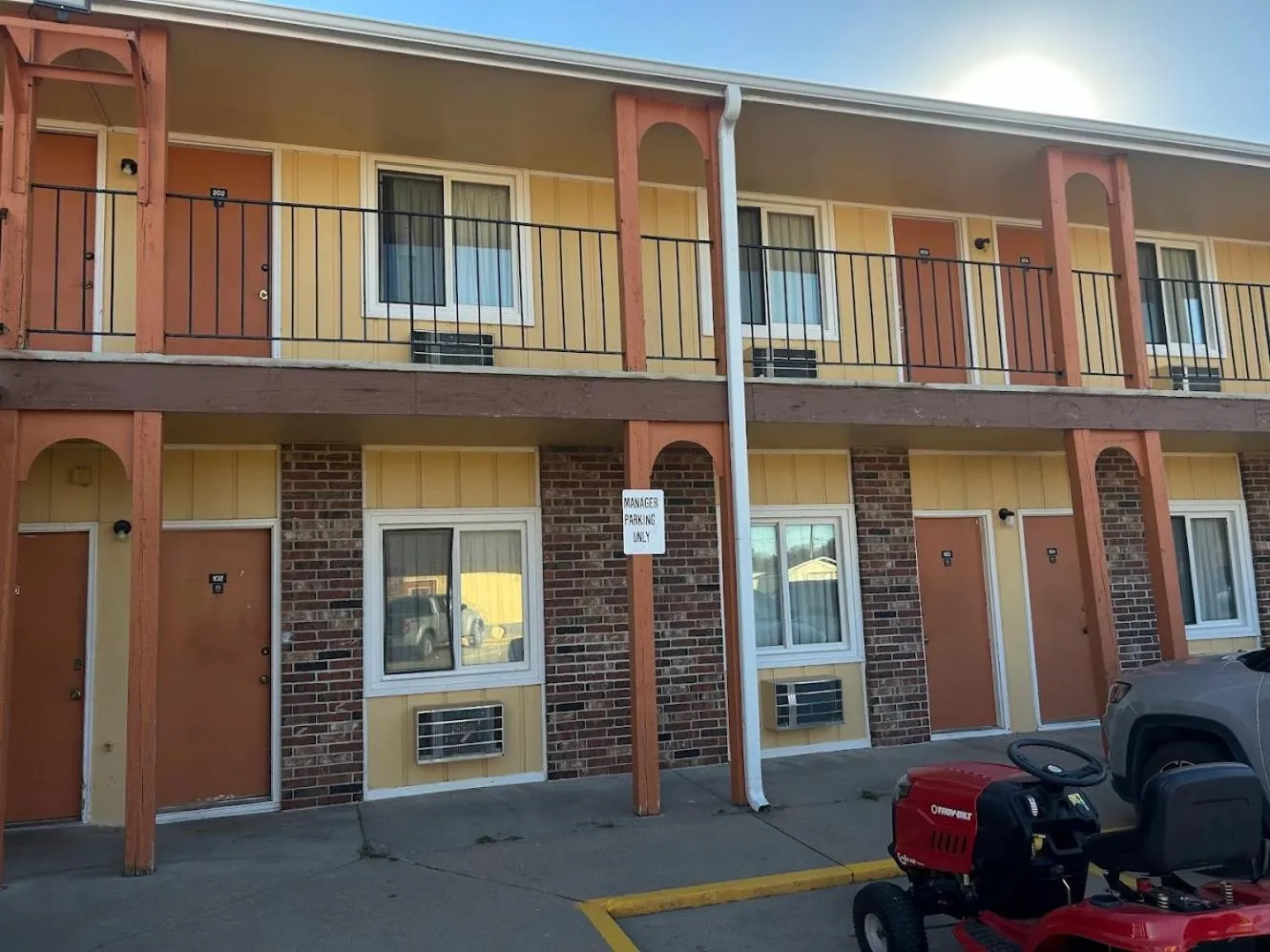 Property building in Crete Inn by Capital O Near Lincoln