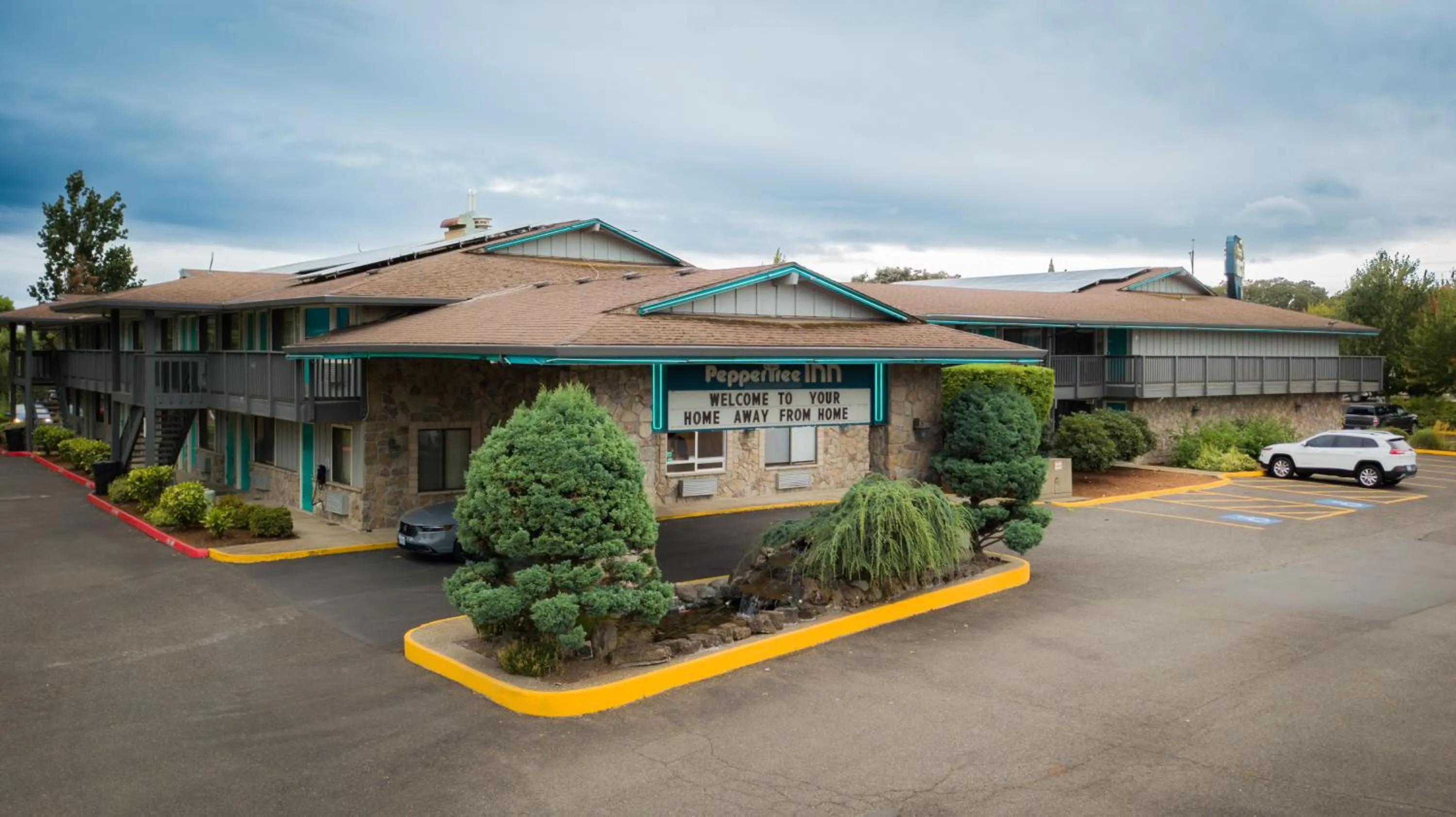 Property building in Pepper Tree Inn