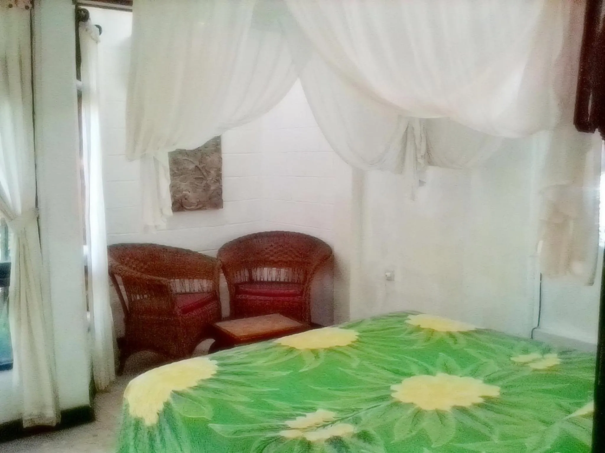 bunk bed, Bed in Gazebo Beach Hotel