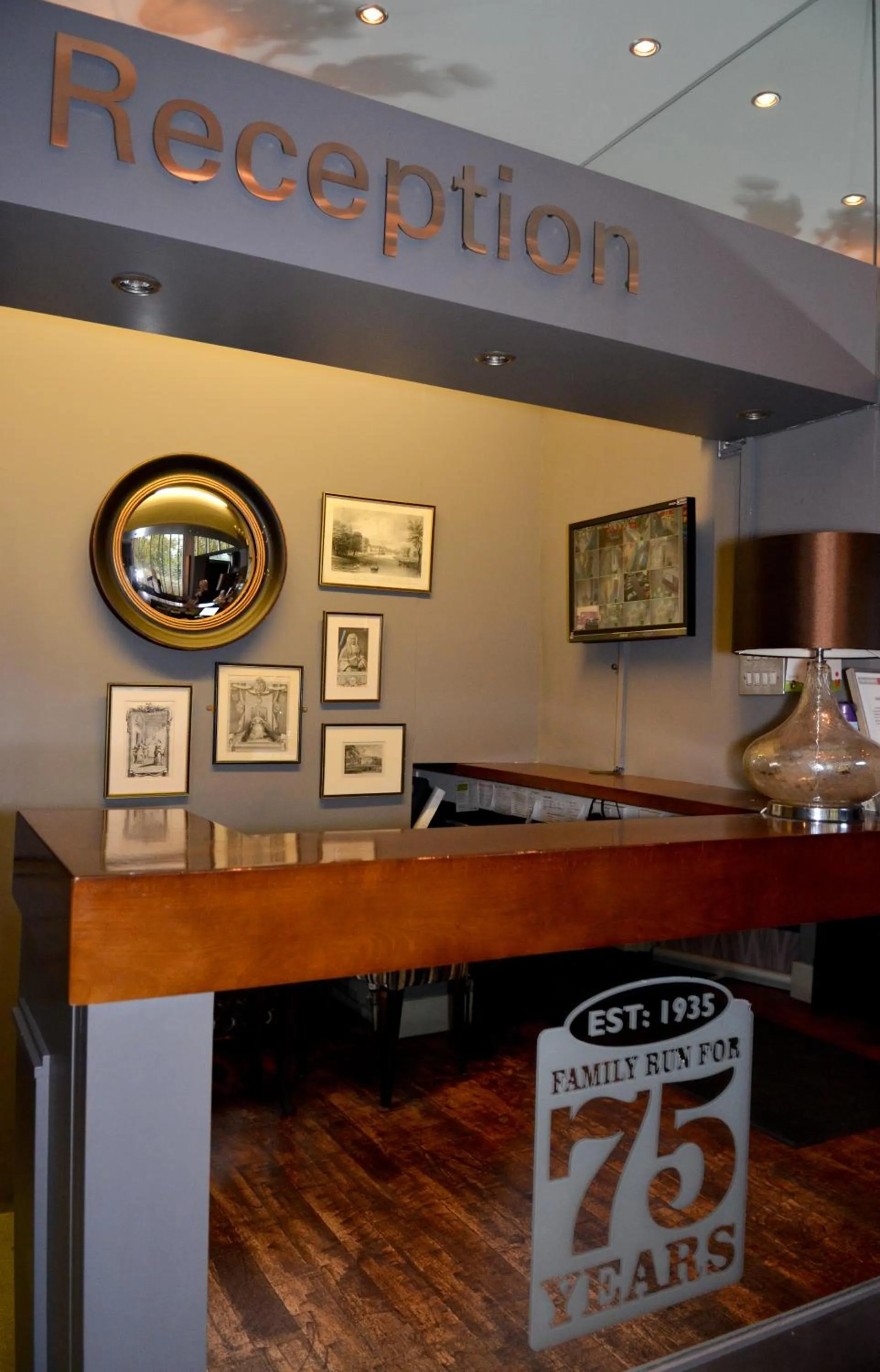 Lobby or reception in Regent Hotel Doncaster