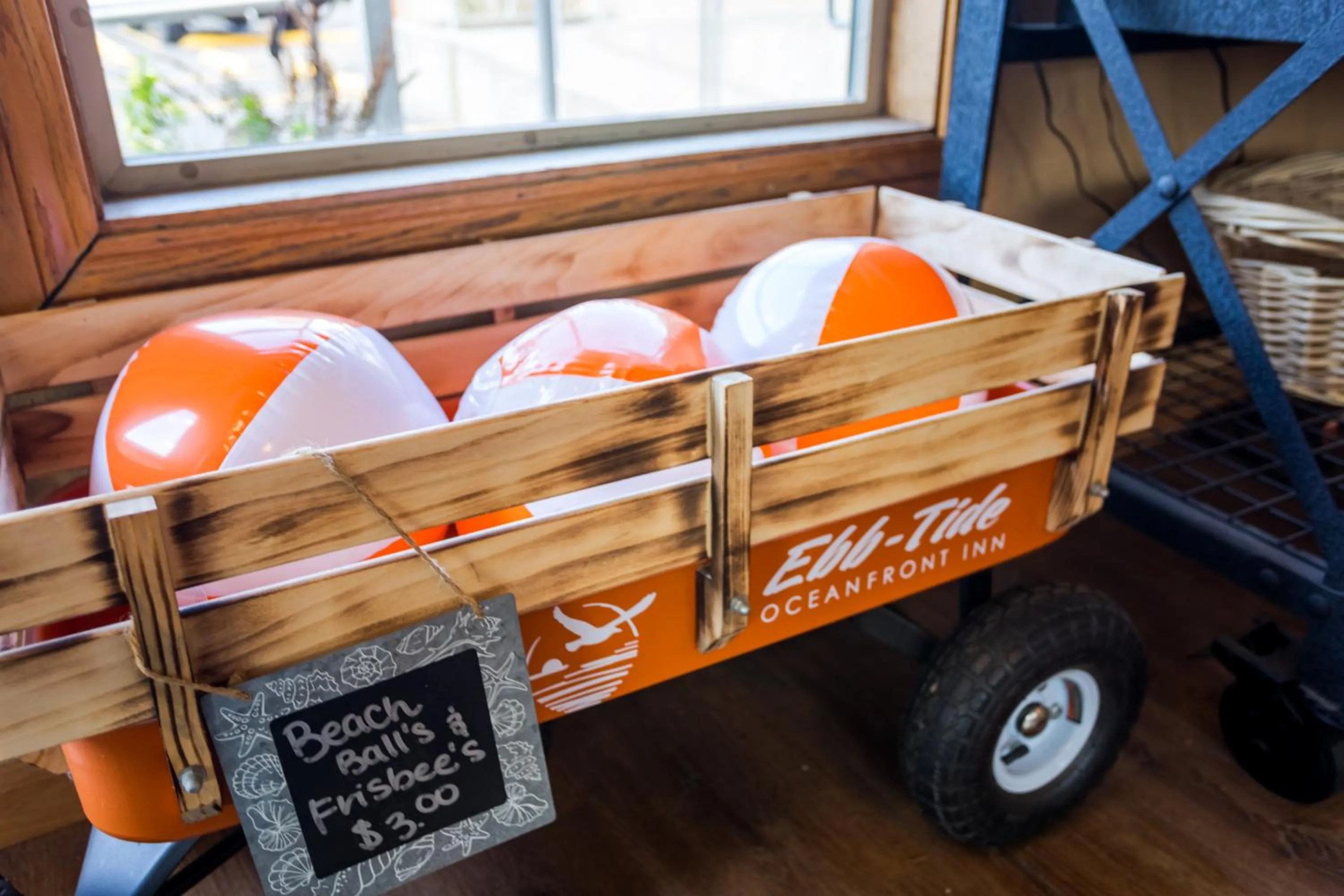 Lobby or reception in Ebb Tide Oceanfront Inn