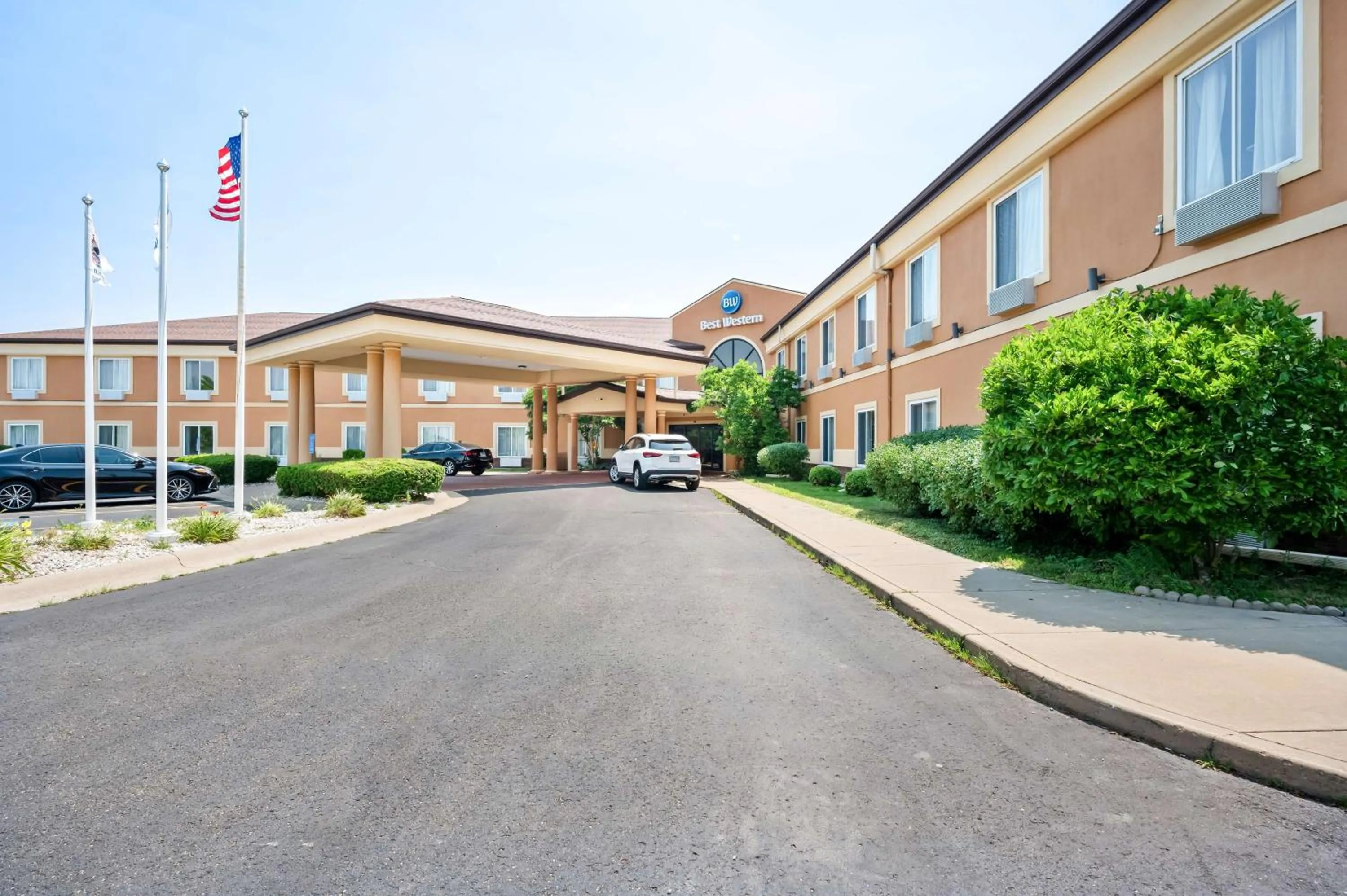 Property building in Best Western Annawan Inn