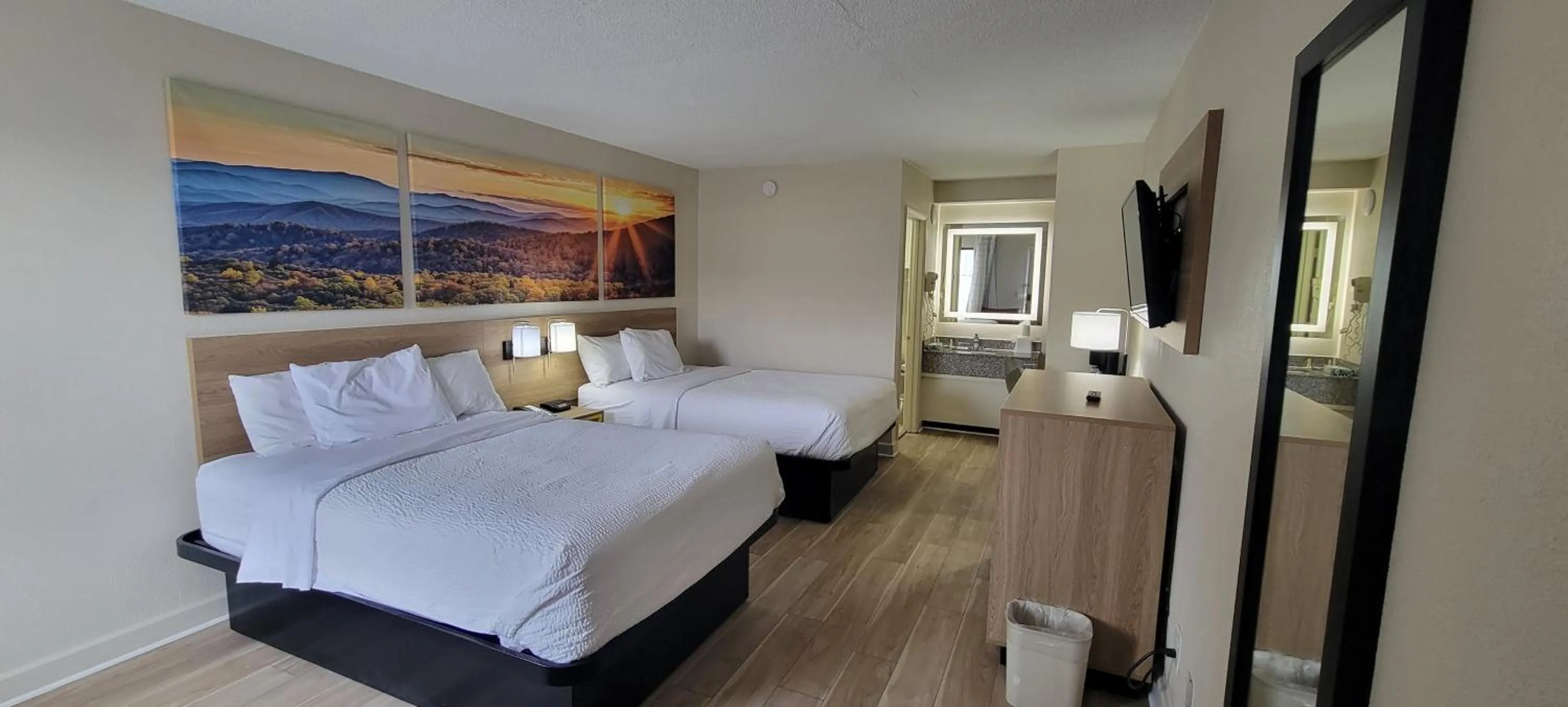 Bed in Days Inn by Wyndham Salem