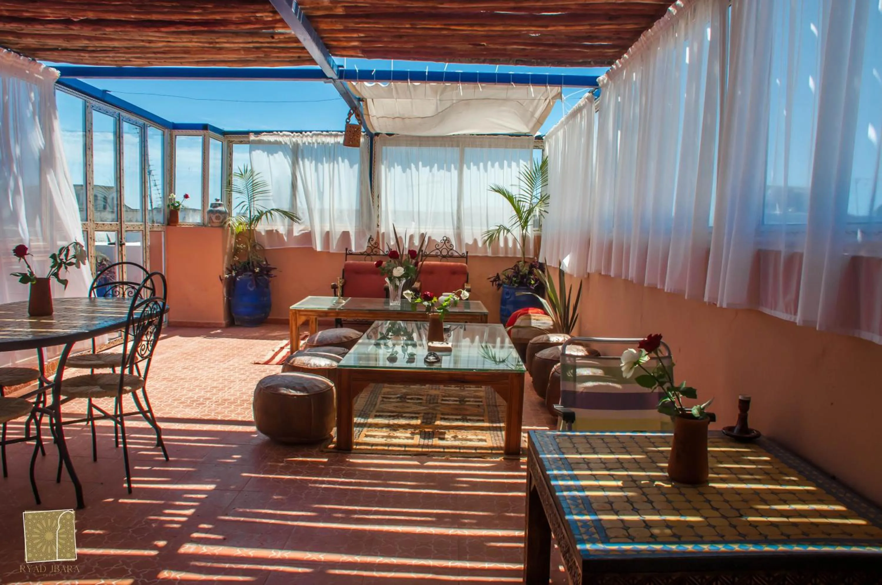 Restaurant/places to eat in Riad Jbara