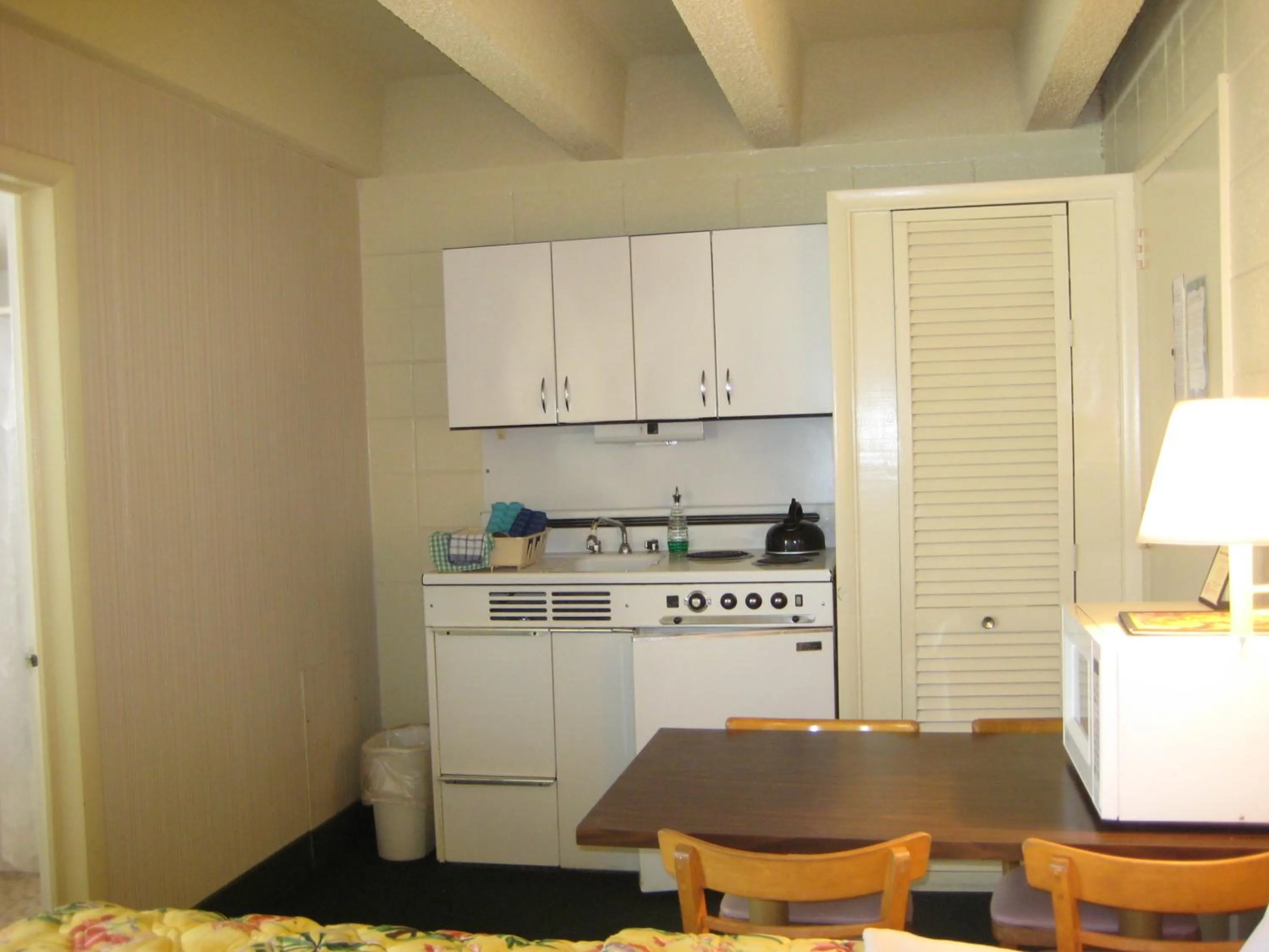 Decorative detail in Cutty Sark Efficiencies and Historic Cottage's