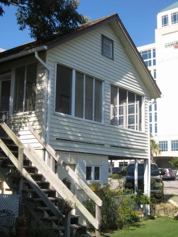 Facade/entrance in Cutty Sark Efficiencies and Historic Cottage's