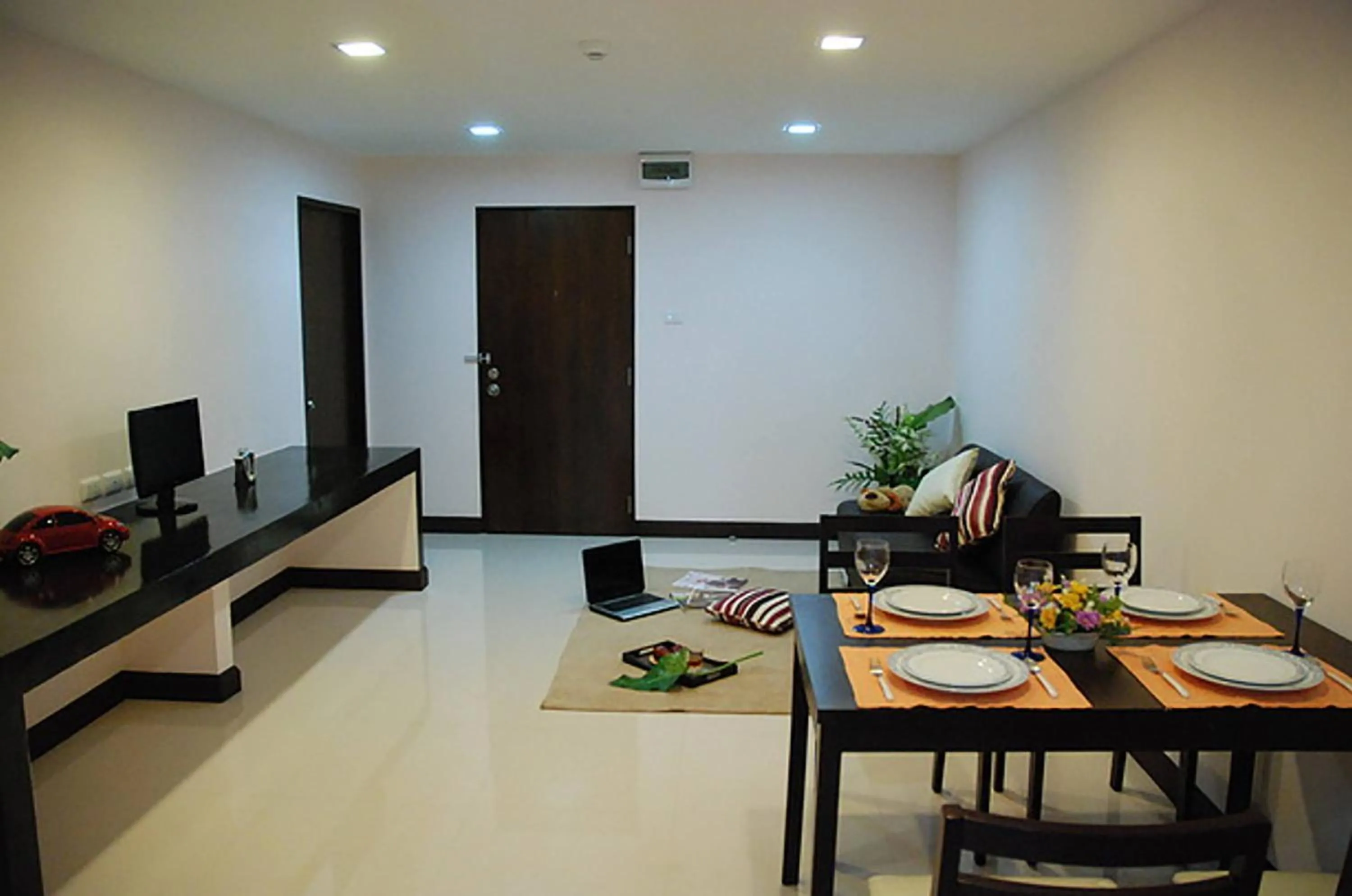 TV and multimedia in Mok Mek 72