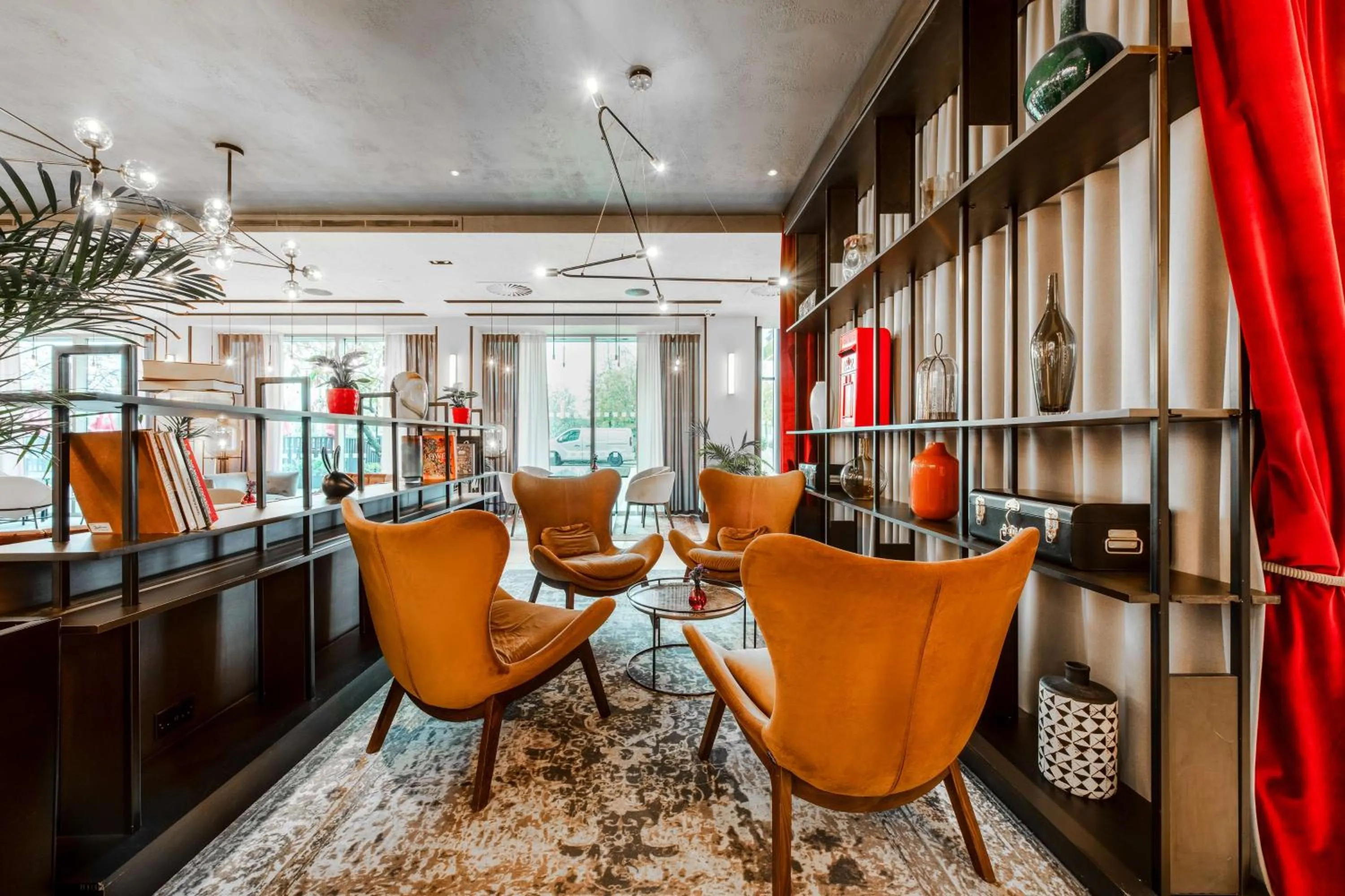 Lounge or bar in Radisson Hotel and Conference Centre London Heathrow