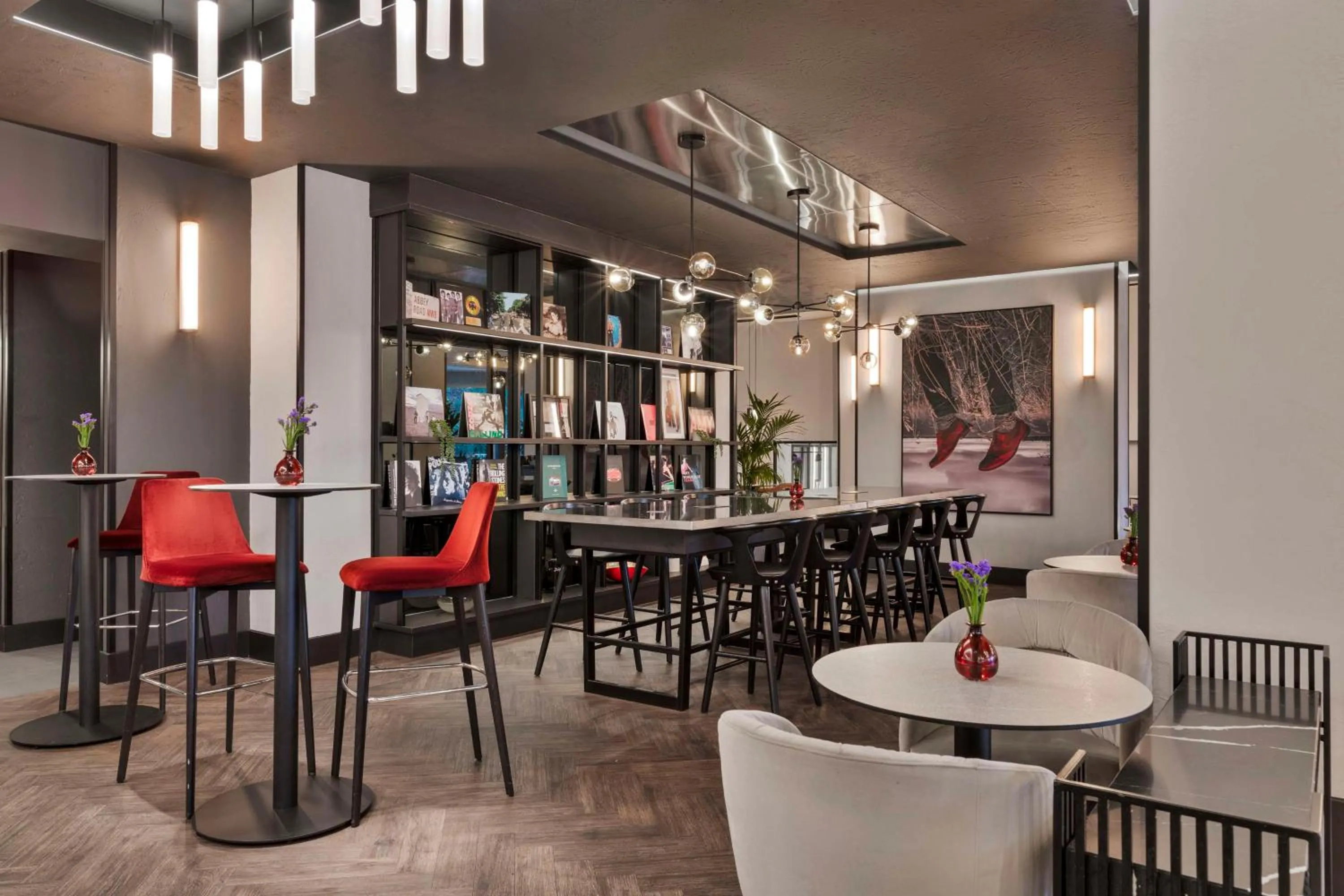 Lounge or bar in Radisson Hotel and Conference Centre London Heathrow