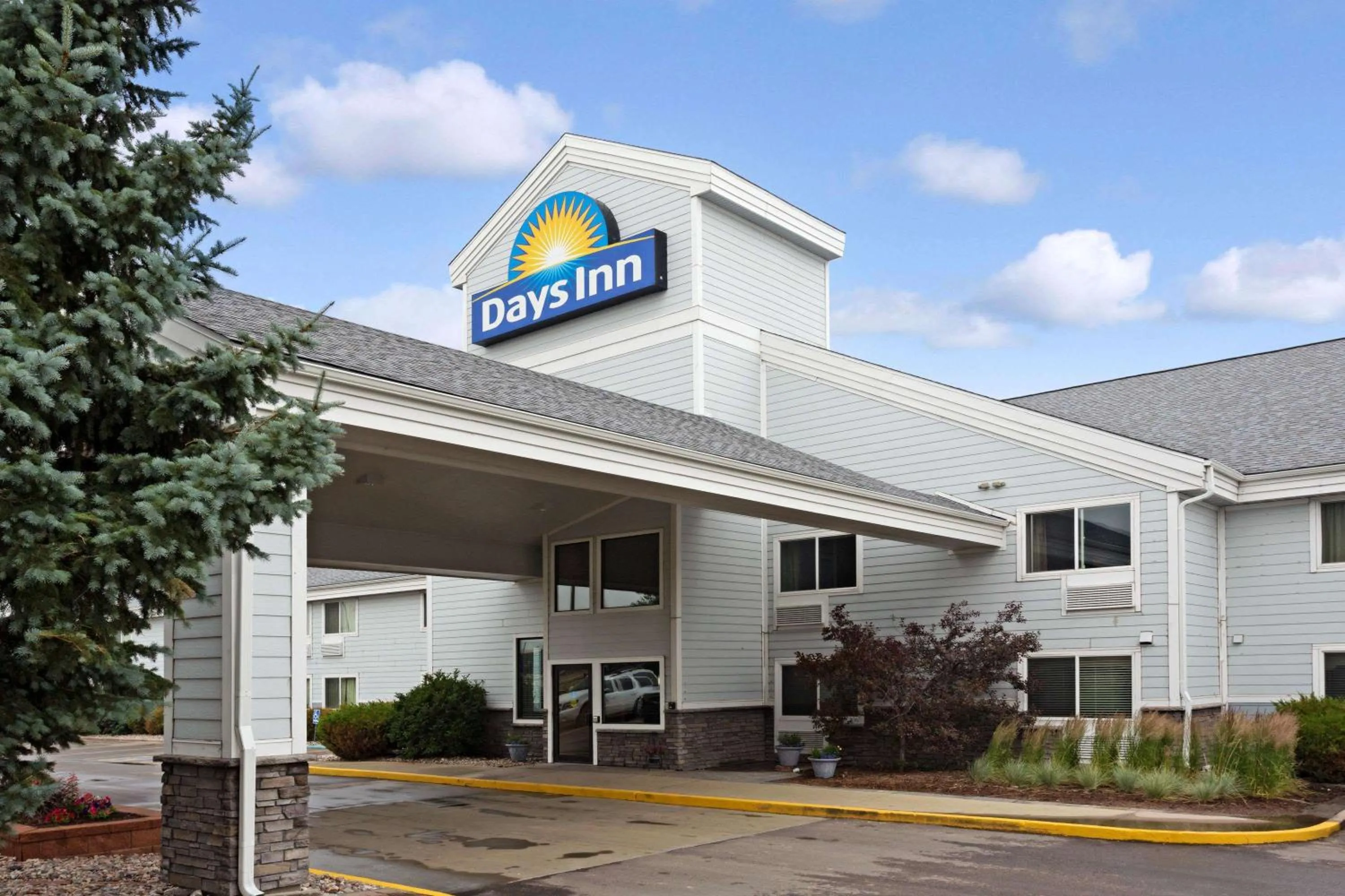 Property building in Days Inn by Wyndham Cheyenne