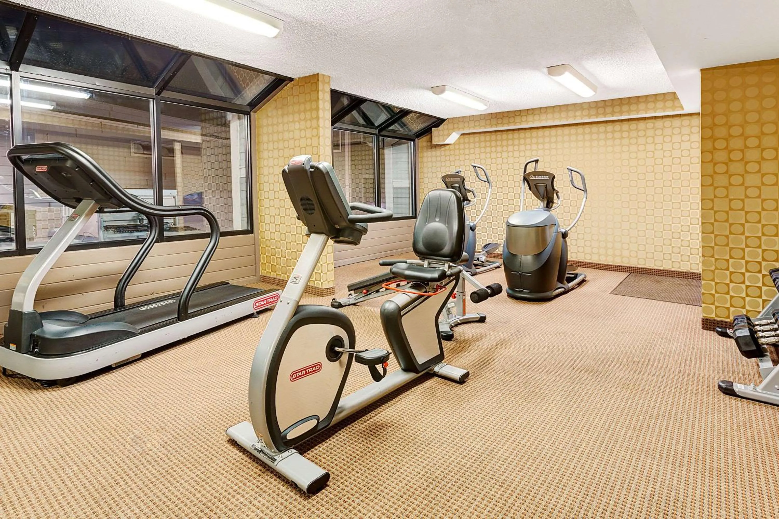 Fitness centre/facilities in Days Inn by Wyndham Cheyenne