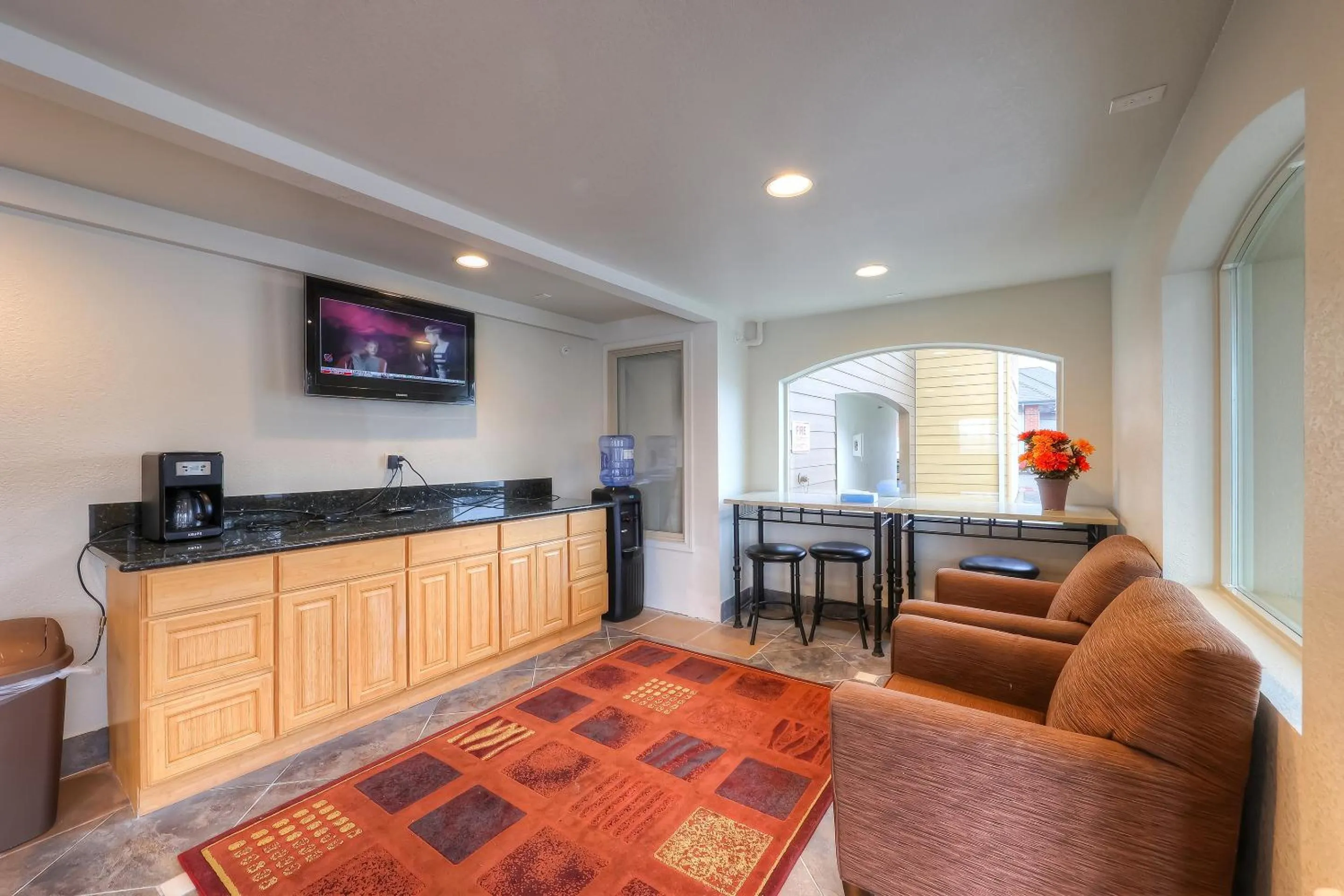 Lobby or reception in Newport Inn By OYO - Hwy 101