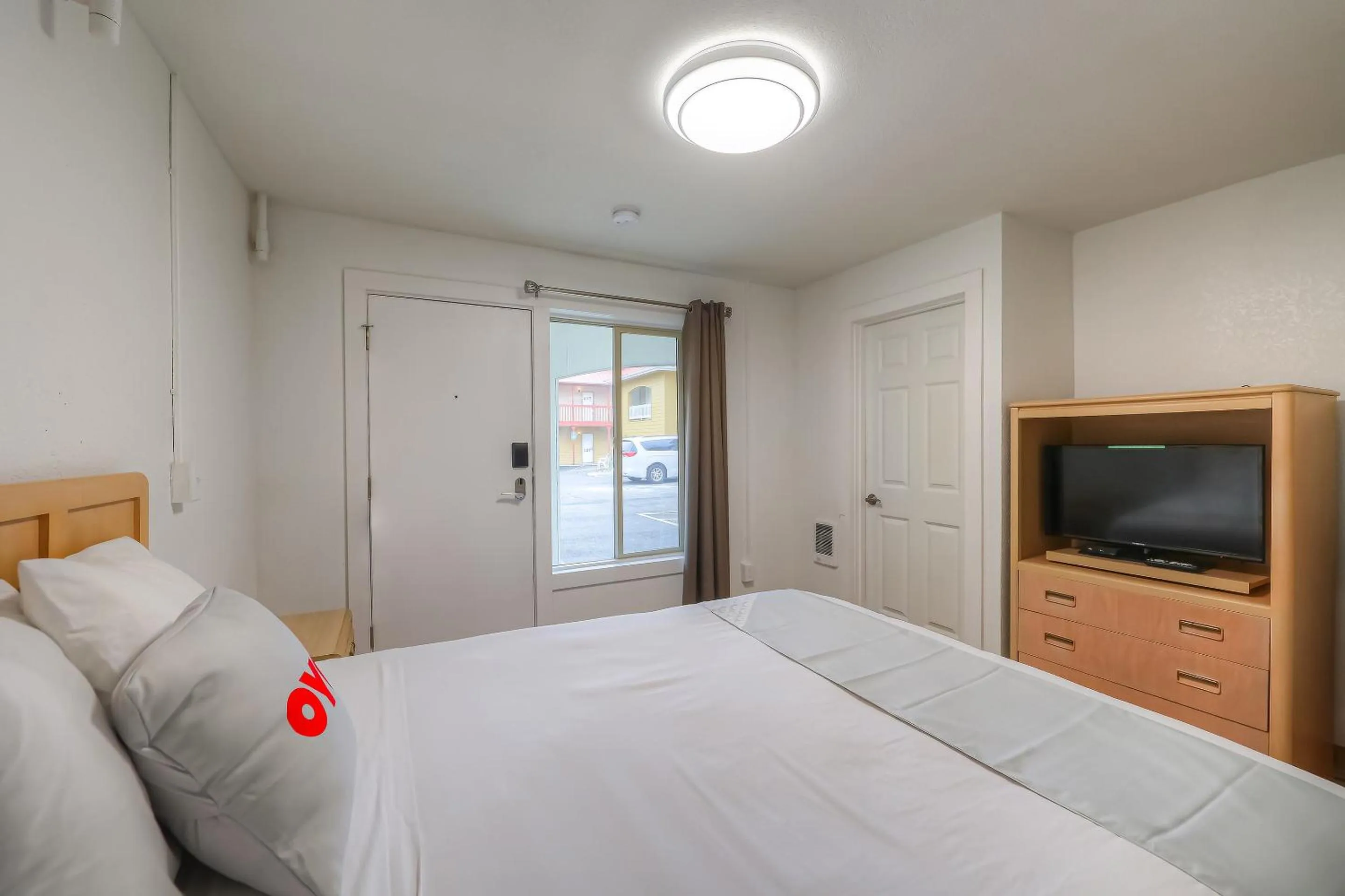 Bedroom, Bed in Newport Inn By OYO - Hwy 101