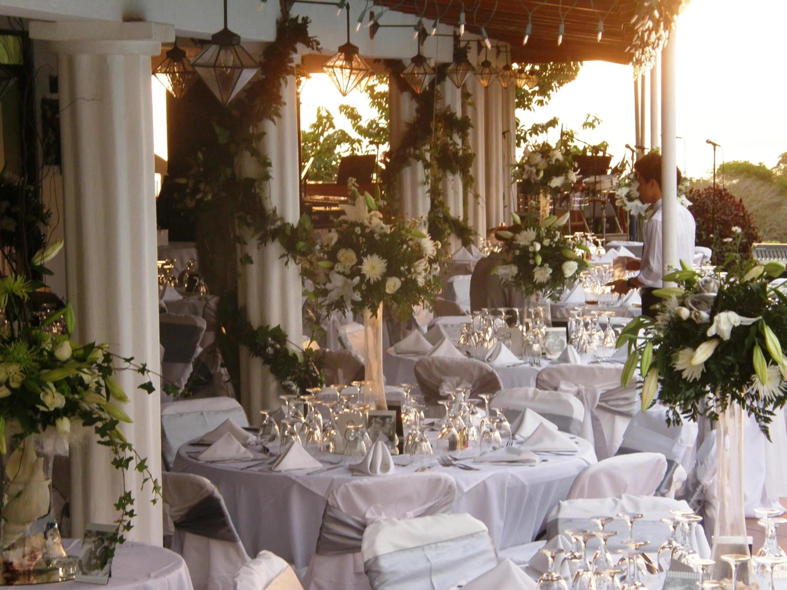 Food and drinks in Cristal Ballena Boutique Hotel & Spa