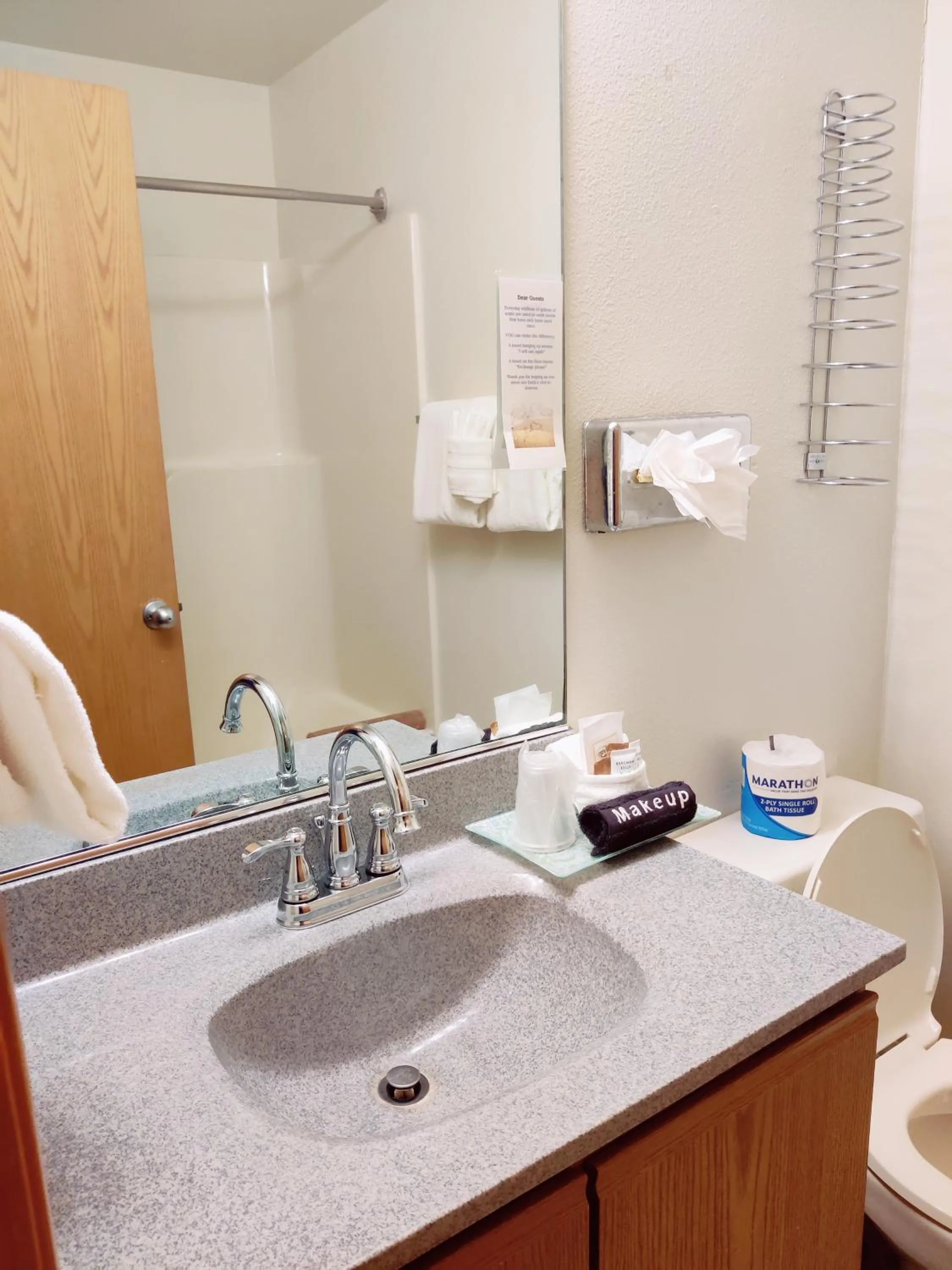 Bathroom in Hillcrest Inn