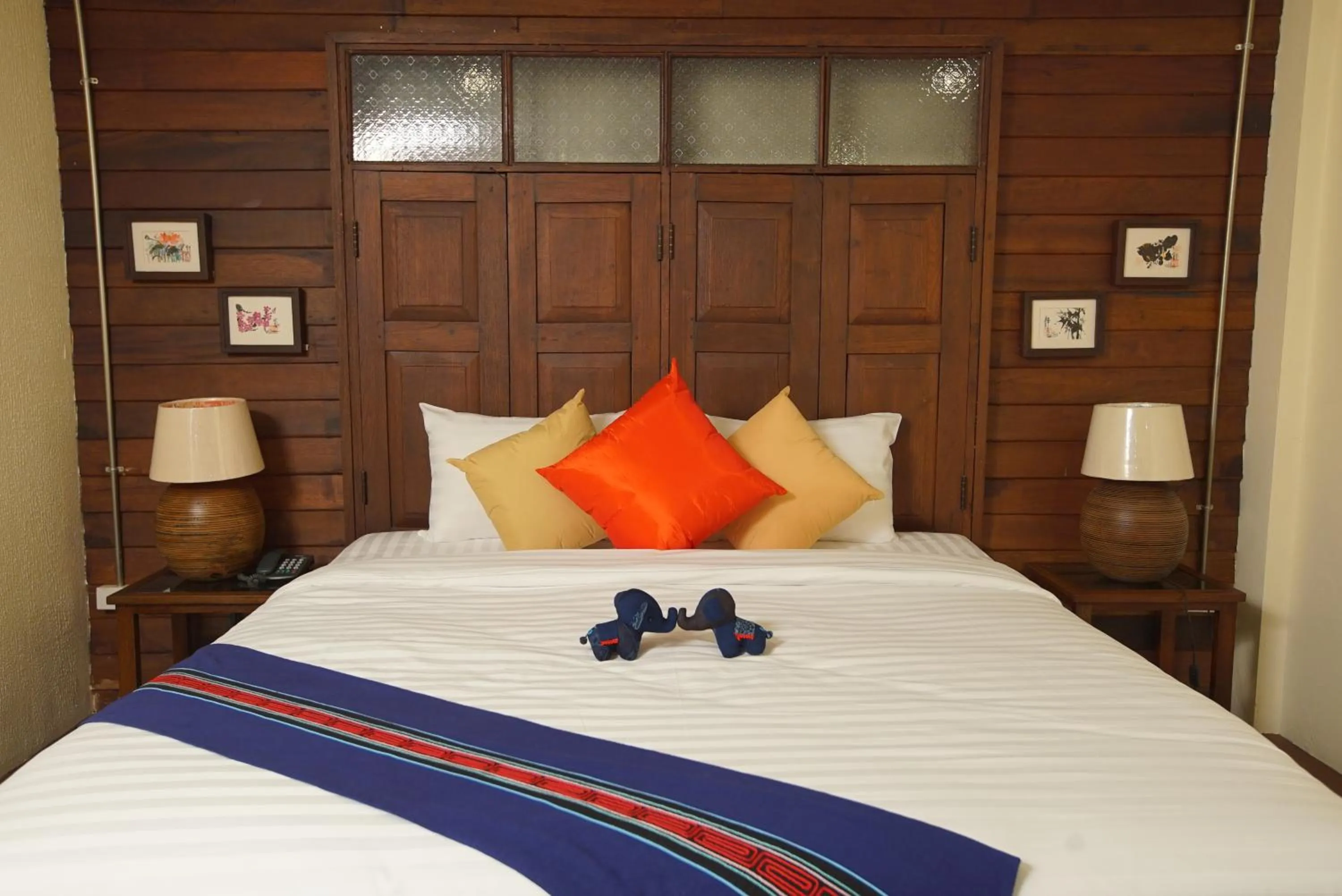 Bed in Sunny V Hotel