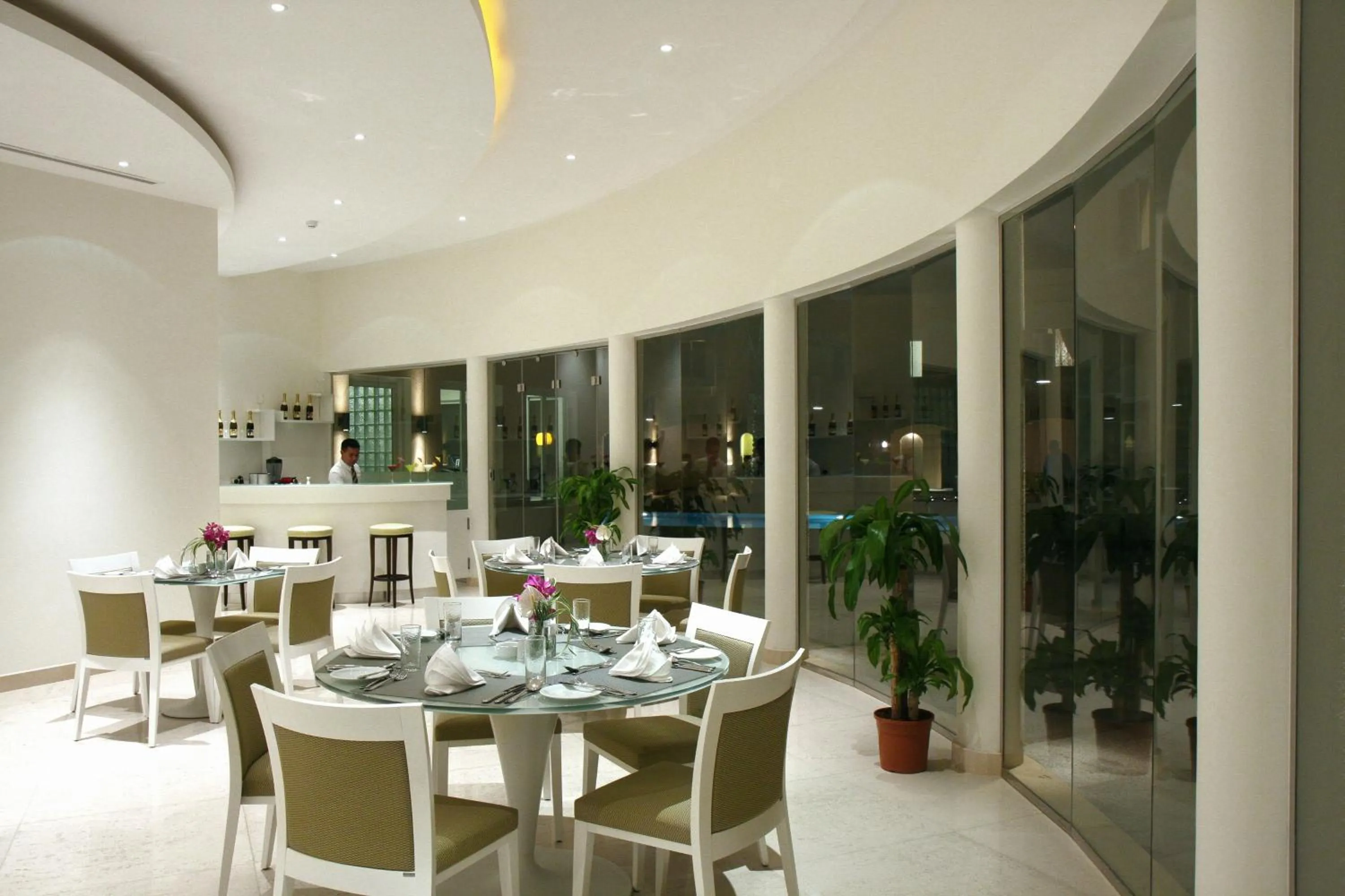 Restaurant/places to eat in Vivienda Hotel Villas