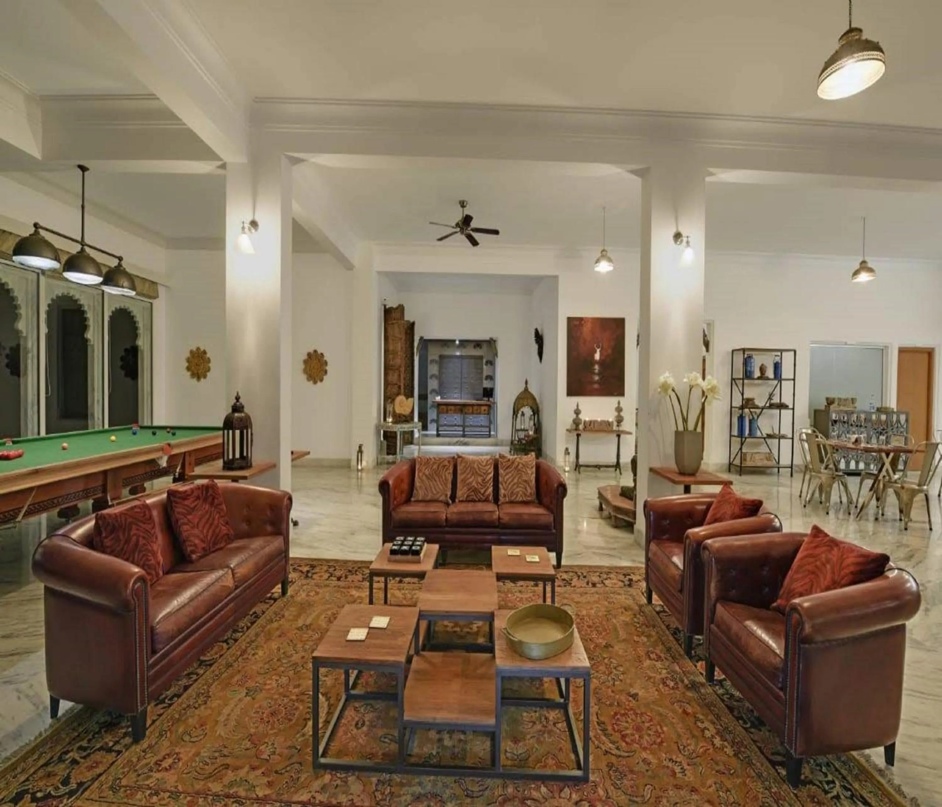 Lobby or reception in Fateh Safari Suites by Fateh Collection