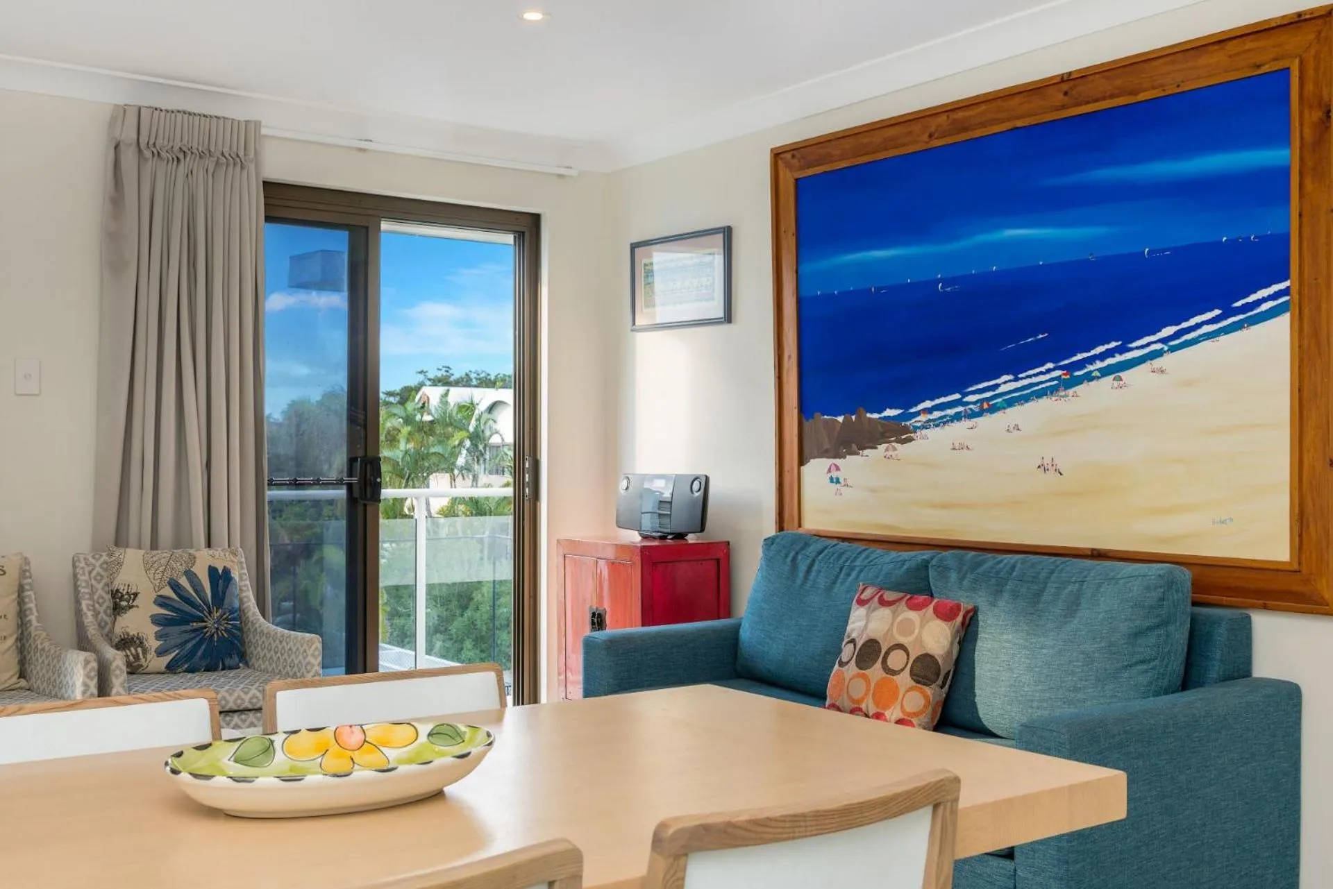 Bayview Beachfront Apartments, in town right on the beach