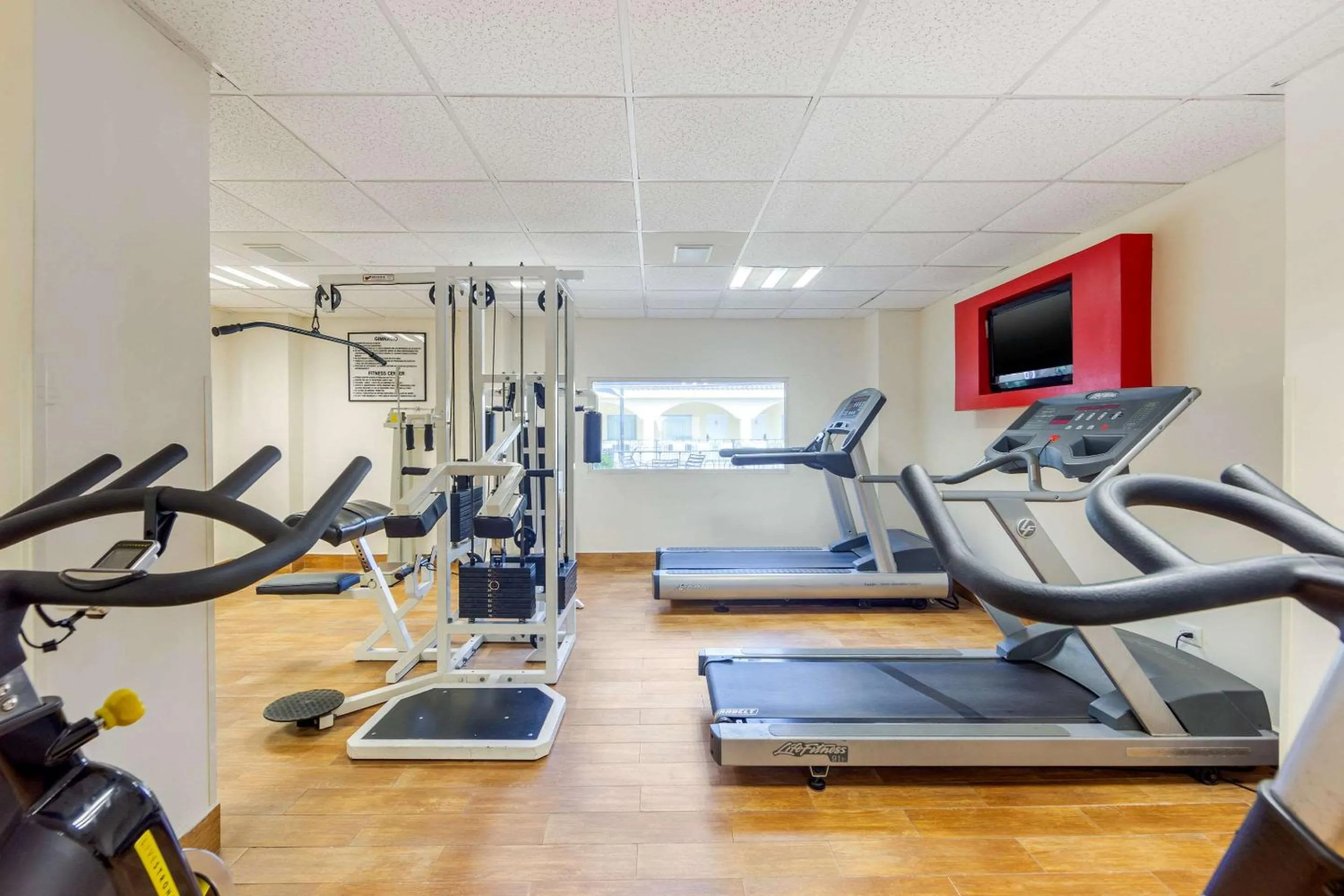 Fitness centre/facilities, Fitness Center/Facilities in Comfort Inn Monclova