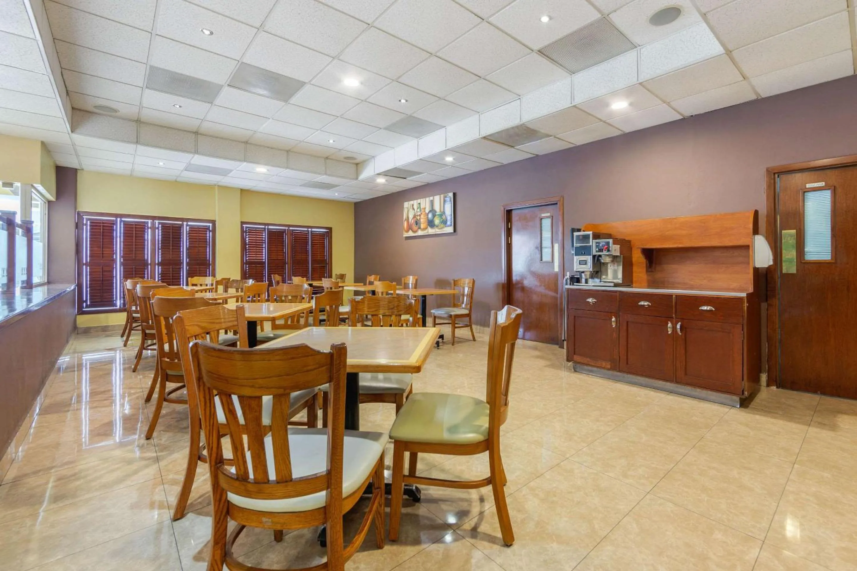 Restaurant/Places to Eat in Comfort Inn Monclova
