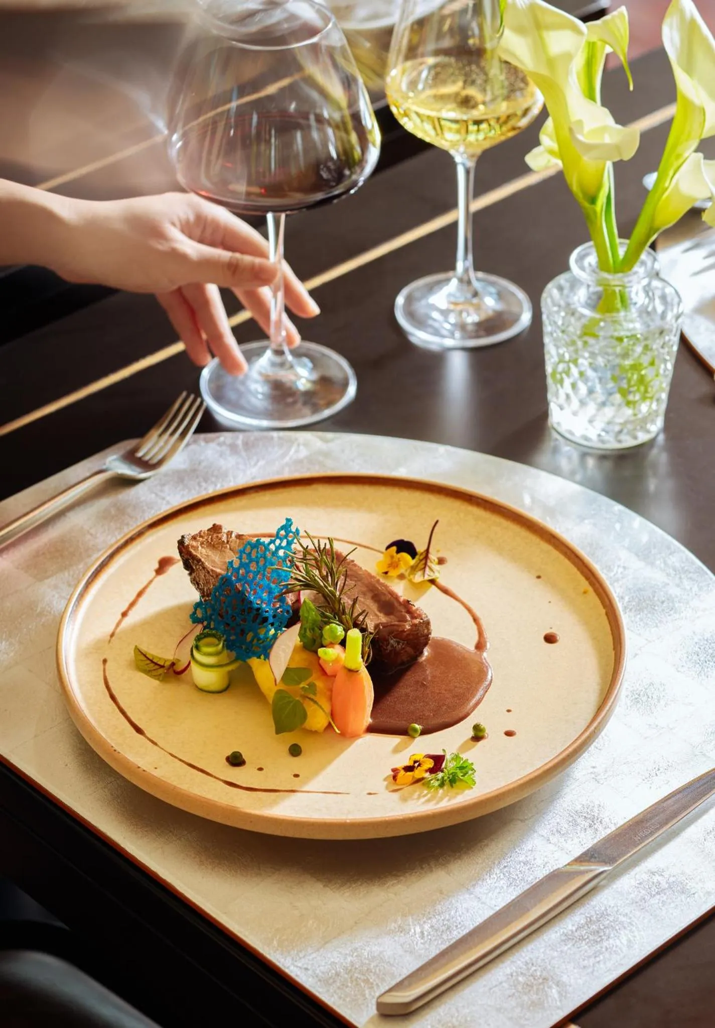 Food in The Au Co Cruise - Managed by Bhaya Cruises