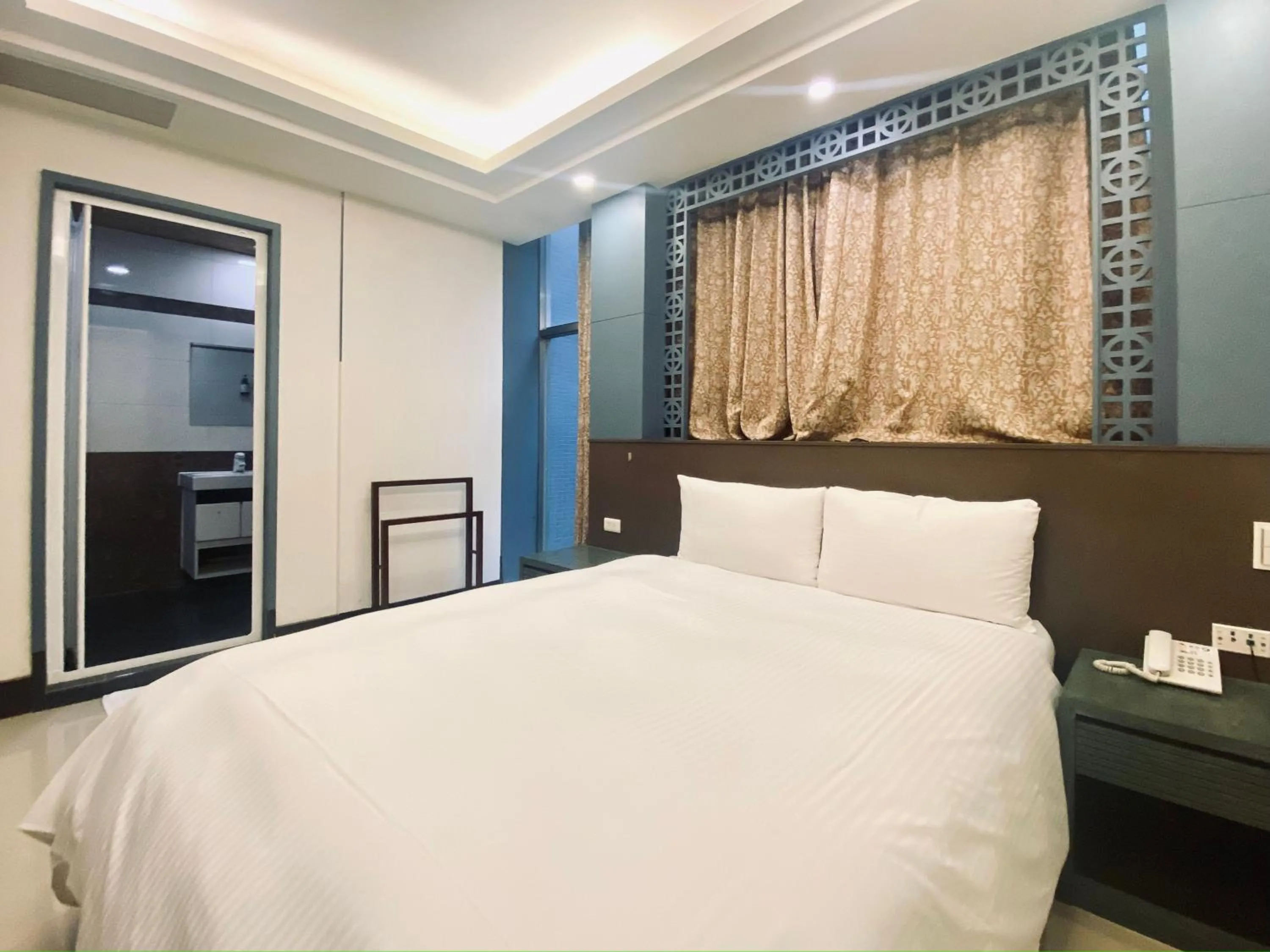 Photo of the whole room, Bed in Spa Spring Resort