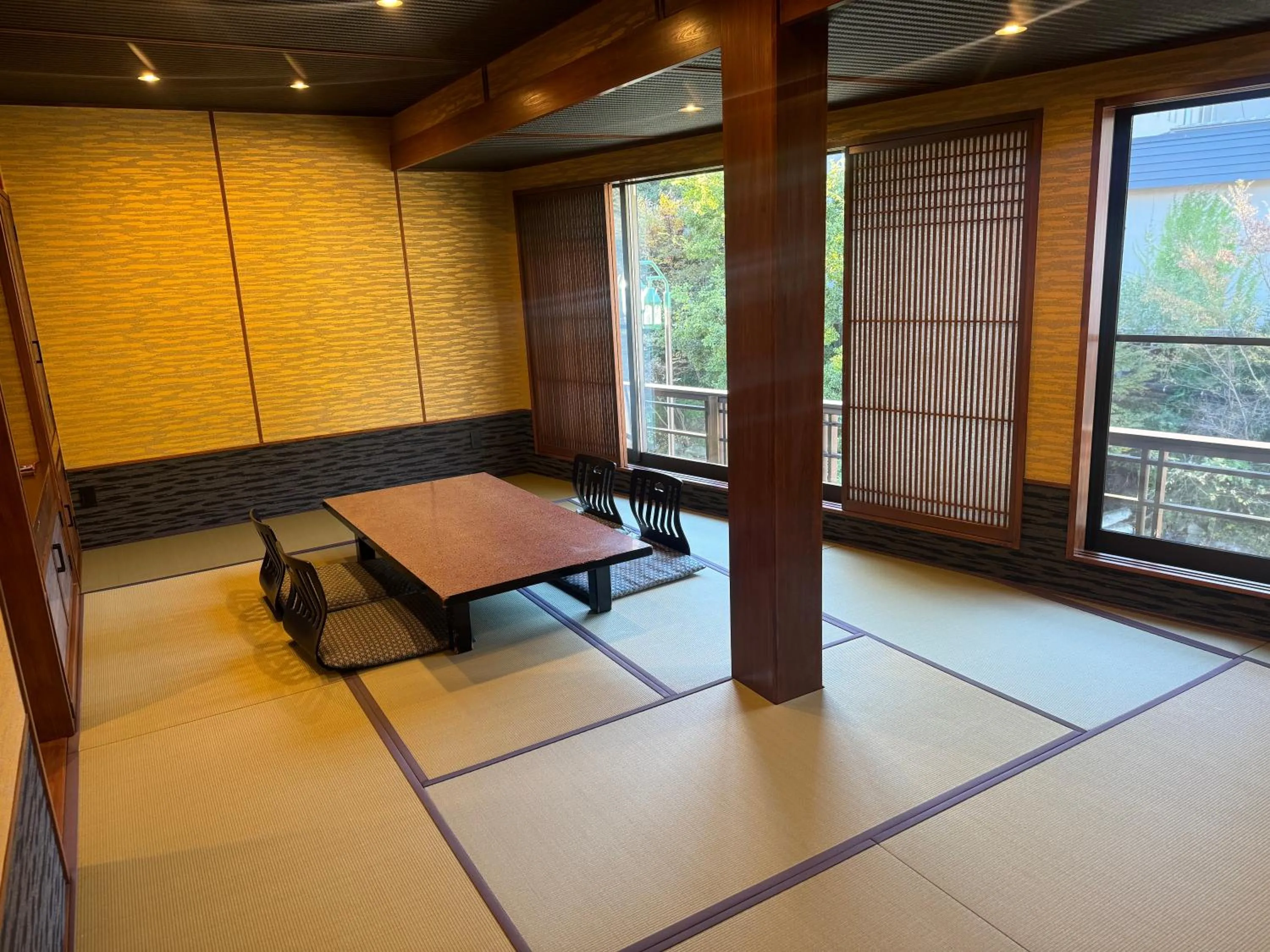 Photo of the whole room in Hakone Onsen Ryokan Yaeikan