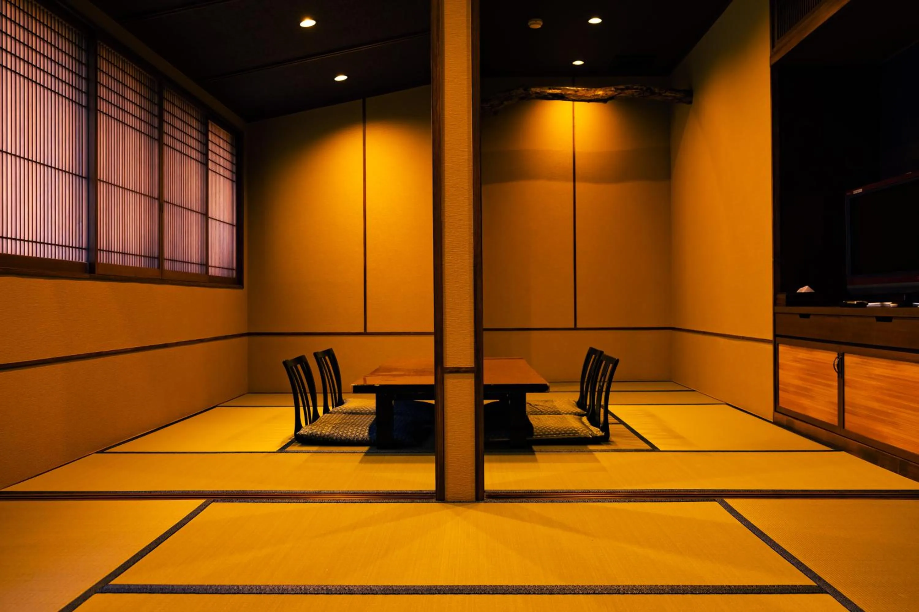 Photo of the whole room in Hakone Onsen Ryokan Yaeikan
