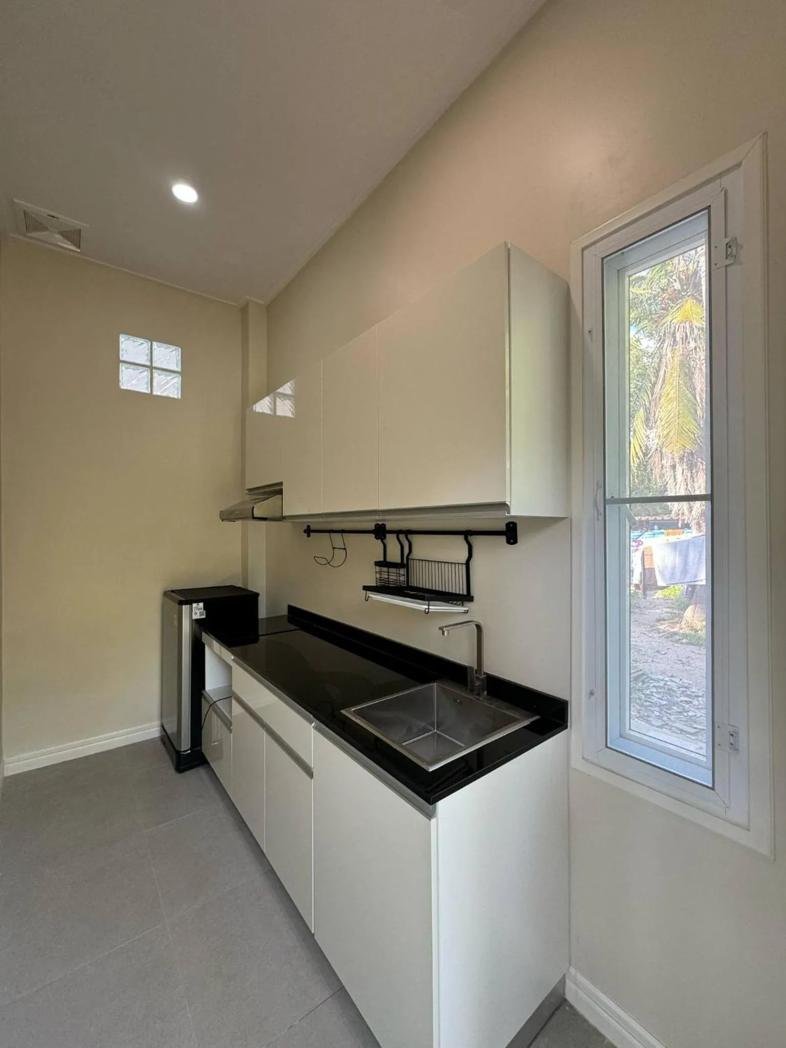 Kitchen or kitchenette in Sabaii Bay Resort