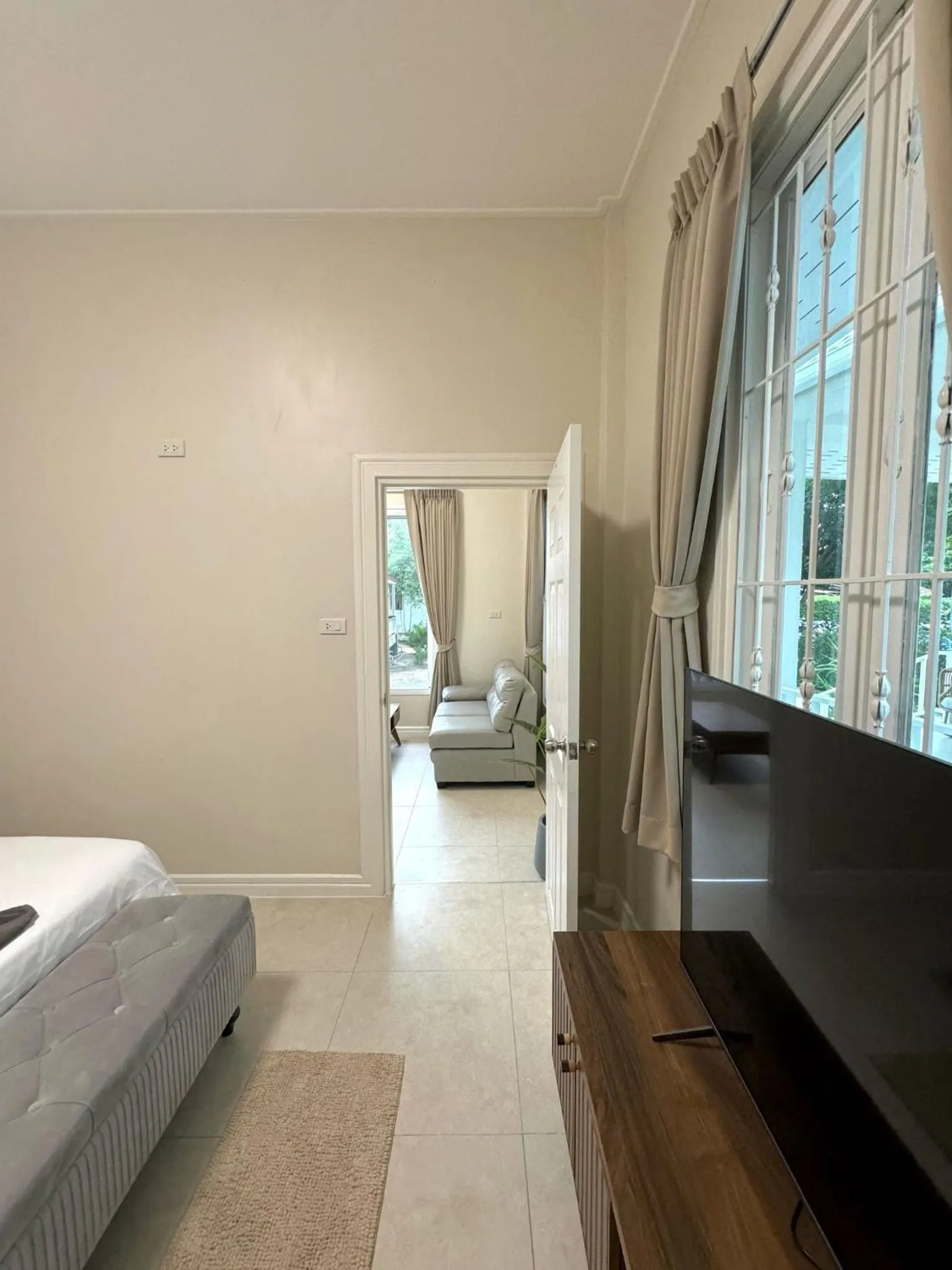 TV and multimedia, Bed in Sabaii Bay Resort