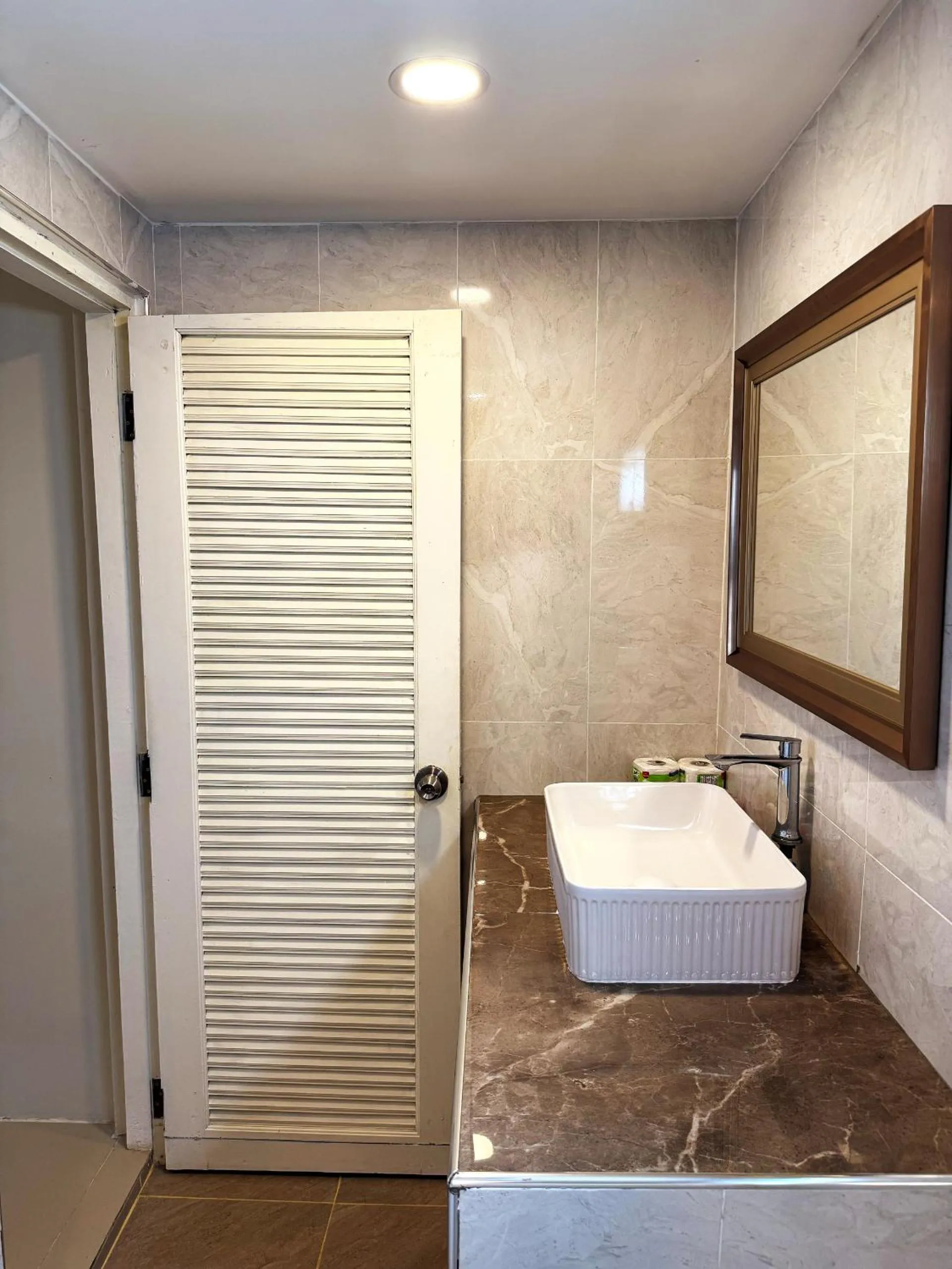 Bathroom in Sabaii Bay Resort