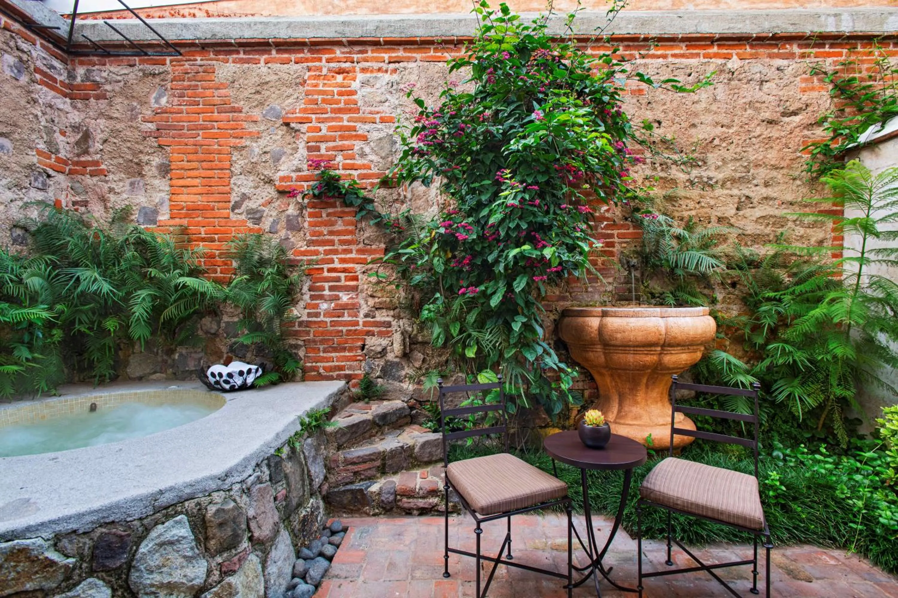 Patio in El Convento Boutique Hotel